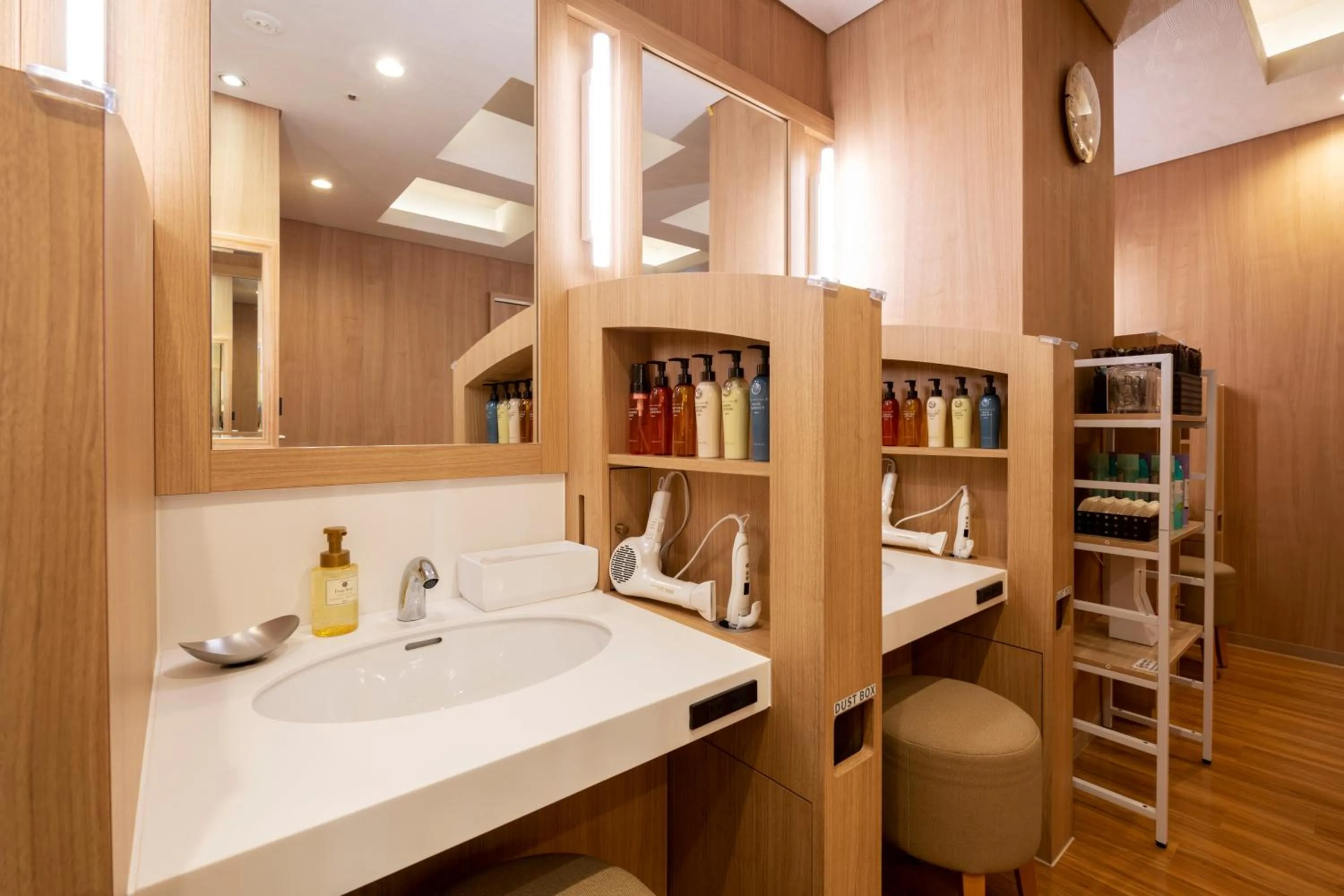 Bathroom in Anshin Oyado Woman&Man Nagoya Sakae