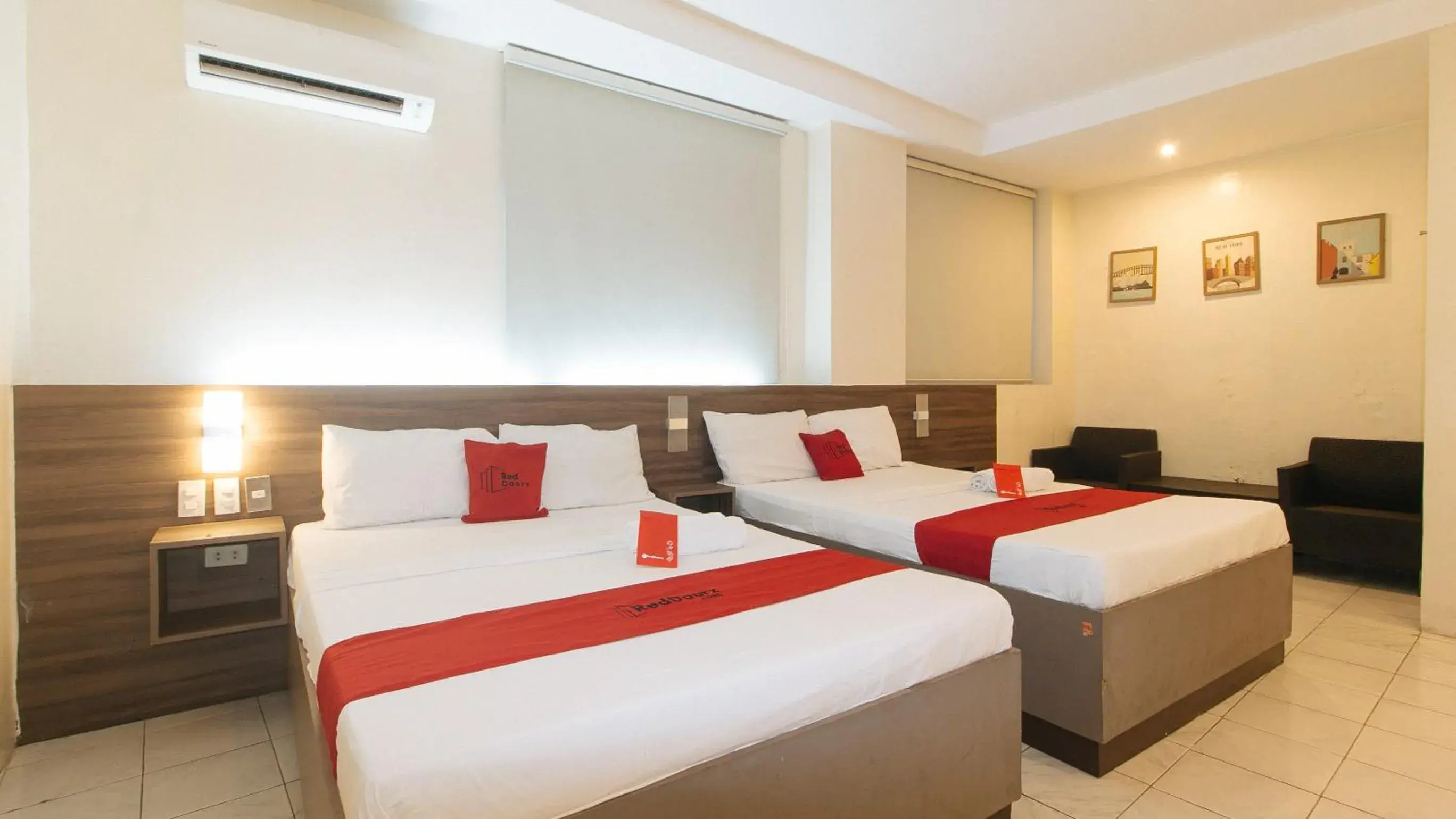 Photo of the whole room, Bed in RedDoorz at V Plaza Hotel Manila Photo of the whole room, Bed in RedDoorz at V Plaza Hotel Manila