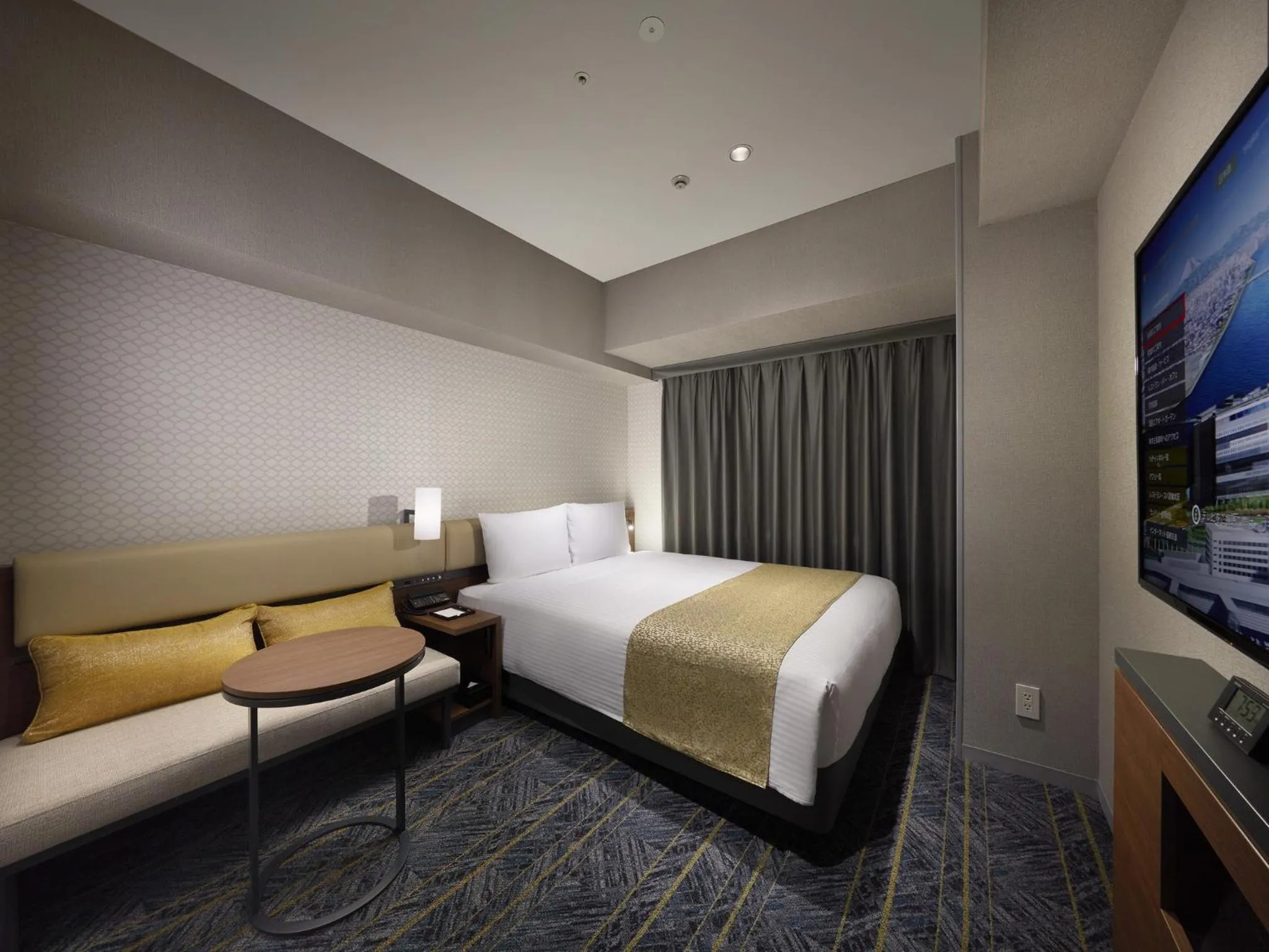 Photo of the whole room, Bed in Villa Fontaine Grand Haneda Airport