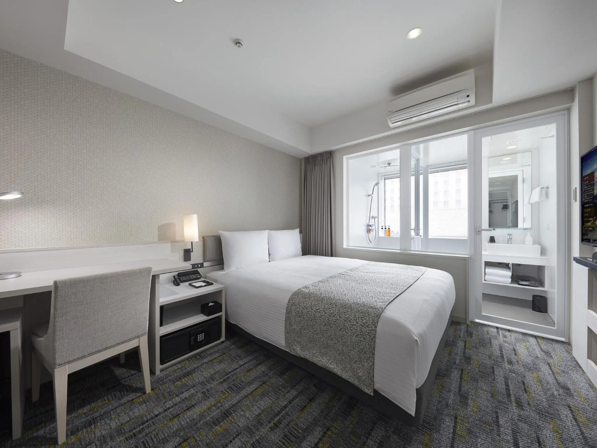 Photo of the whole room, Bed in Villa Fontaine Grand Haneda Airport