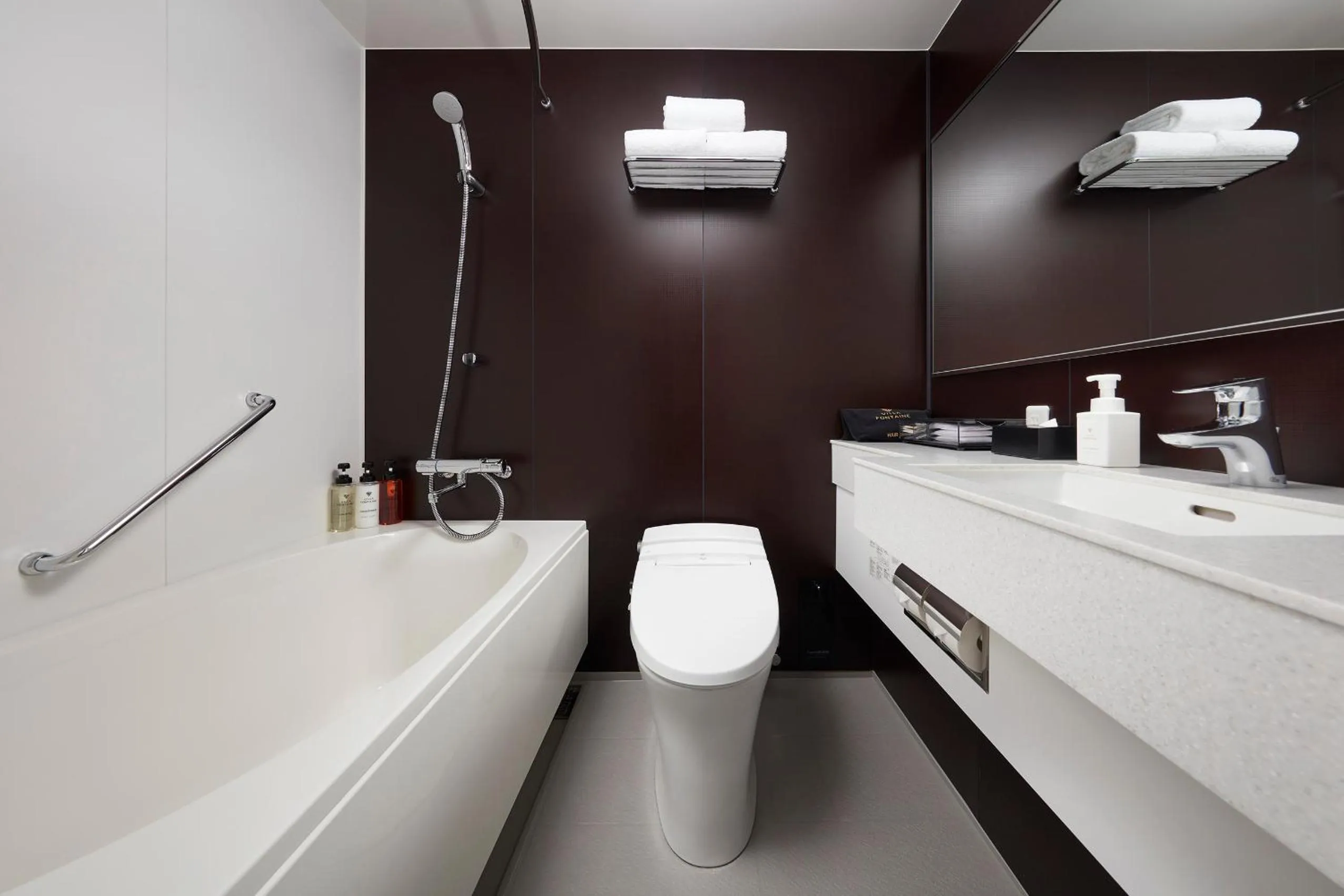 Bathroom in Villa Fontaine Grand Haneda Airport