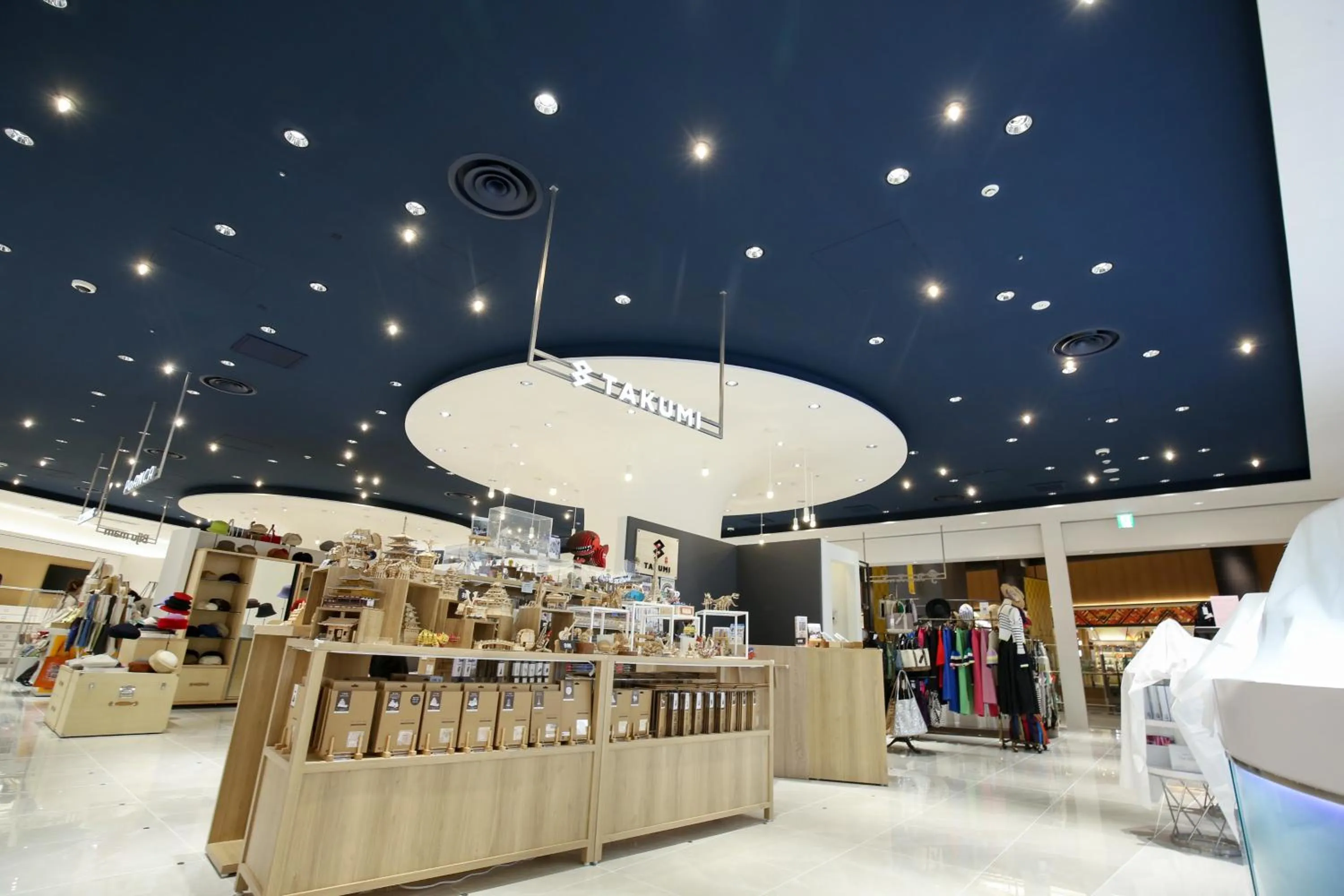 Shopping Area in Villa Fontaine Grand Haneda Airport