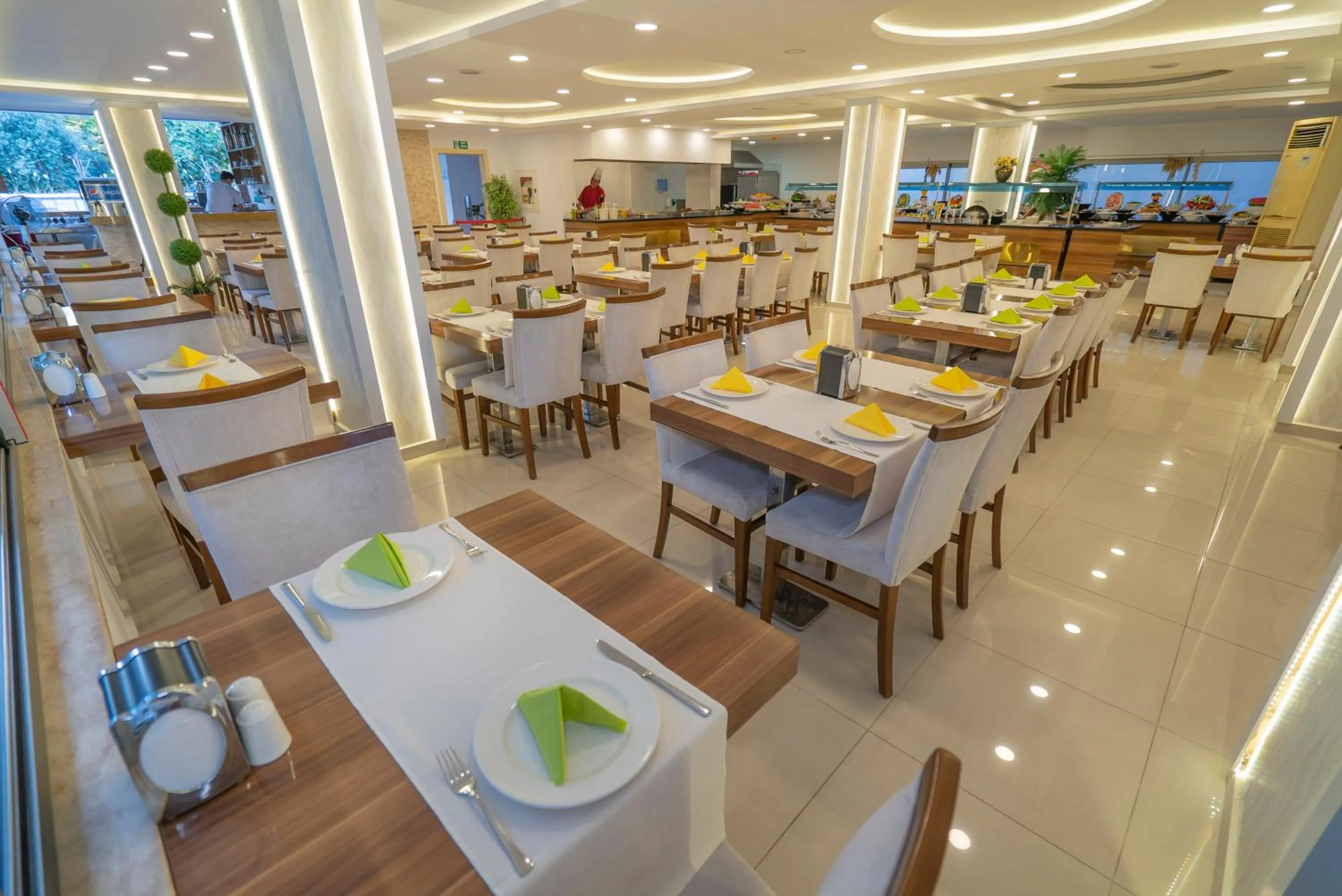Restaurant/places to eat in Kleopatra Life Hotel