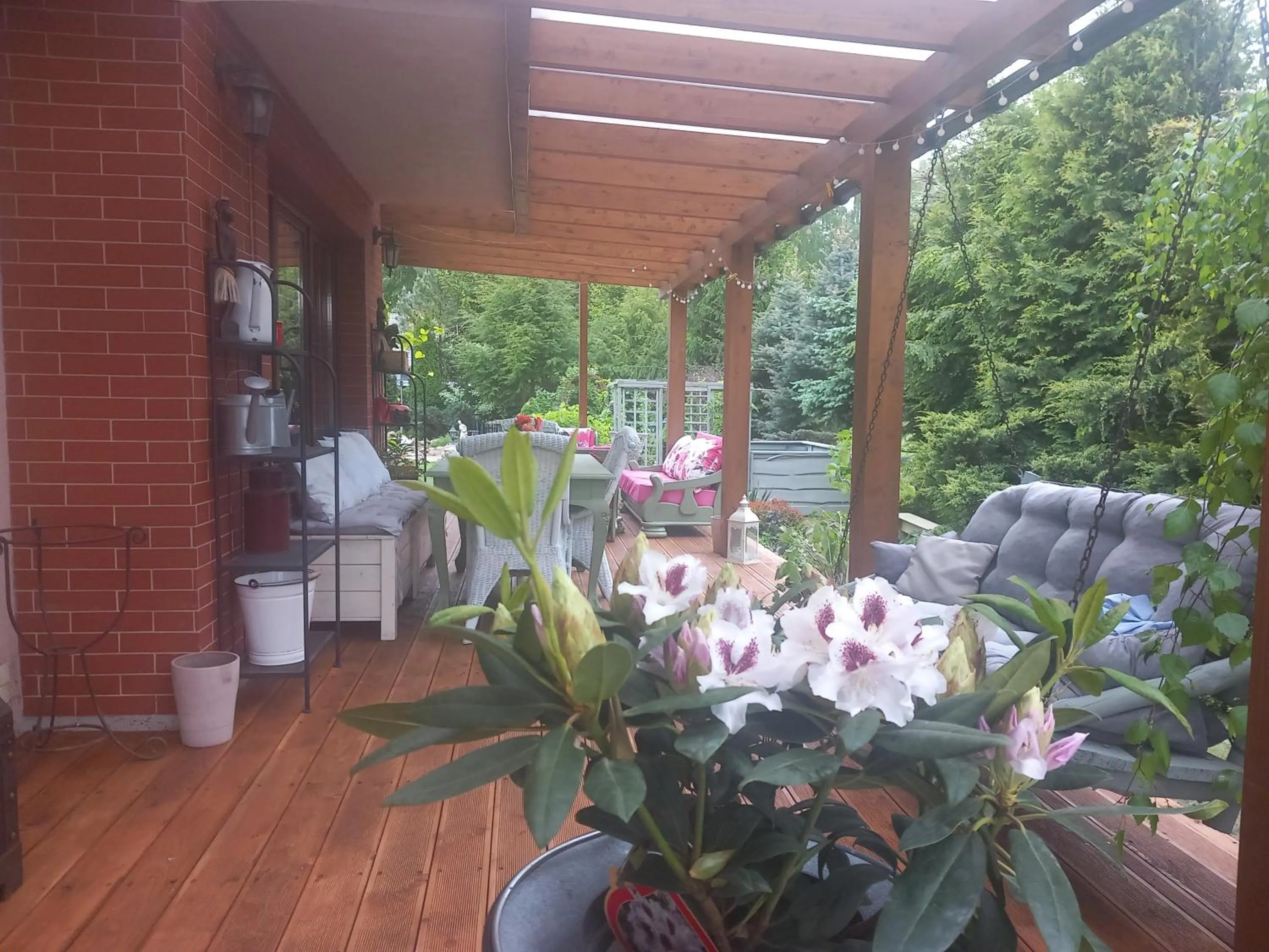 Patio in Dom z Sauną i Jacuzzi- na wyłączność lub pokoje