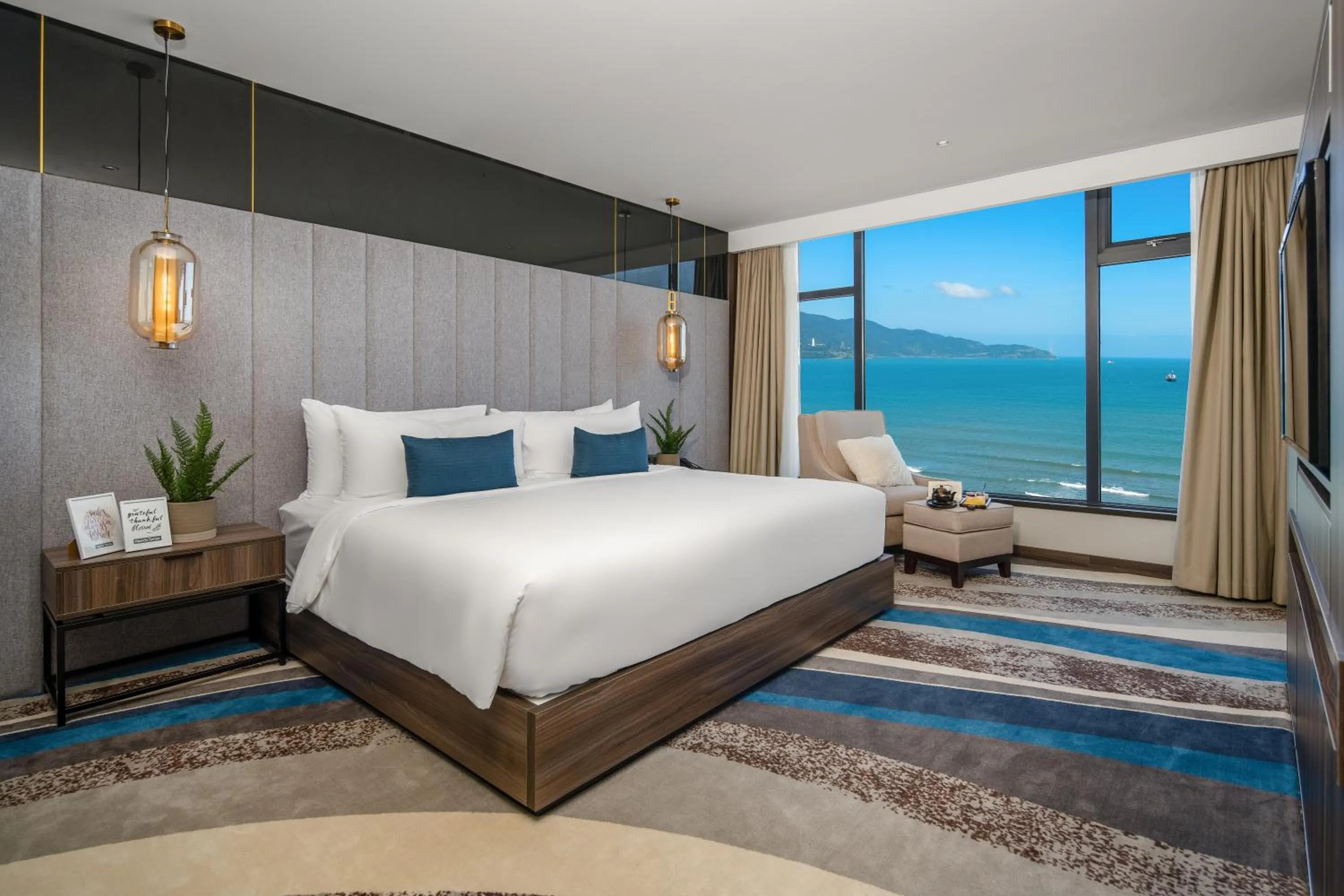 Photo of the whole room, Bed in Minh Toan SAFI Ocean Hotel