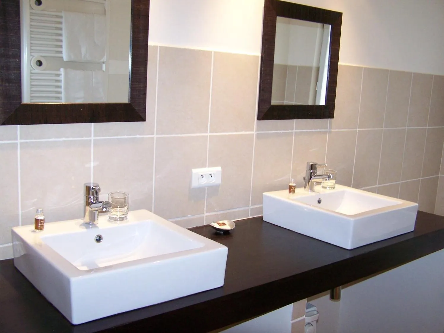 Bathroom in Hôtel de Mirmande