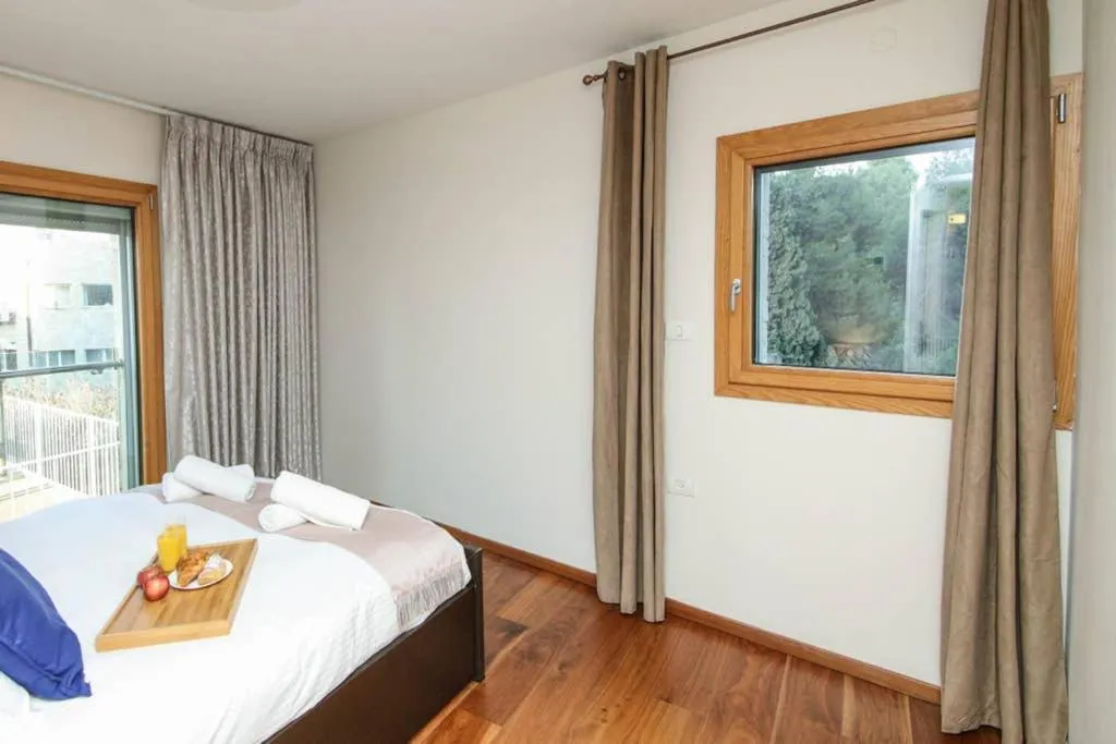 Bed in 107 - King David Residence - Jerusalem-Rent