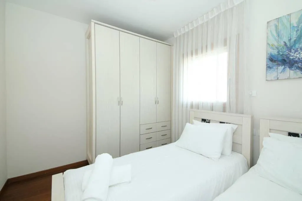 Bed in 107 - King David Residence - Jerusalem-Rent