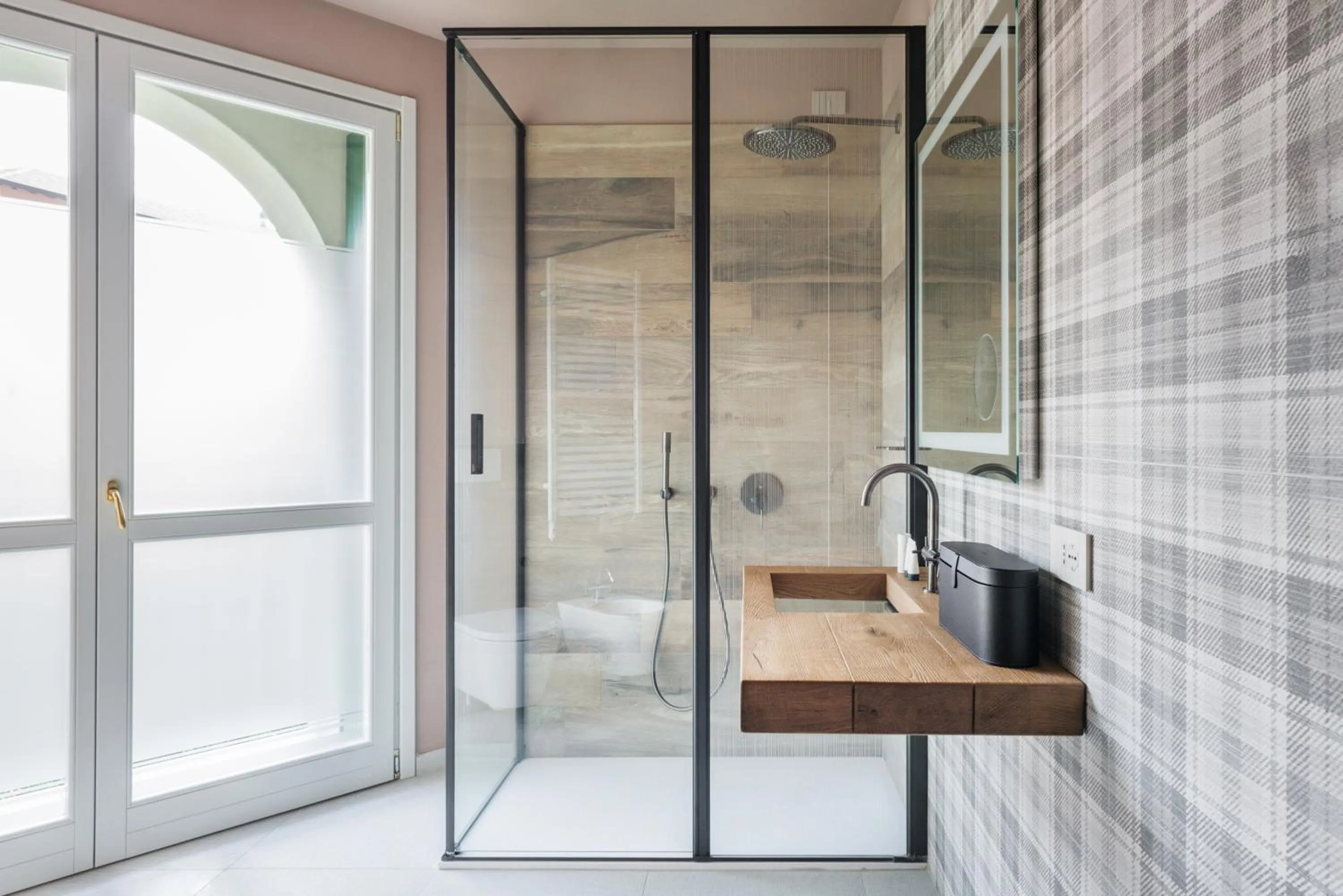 Shower in QC Room San Pellegrino