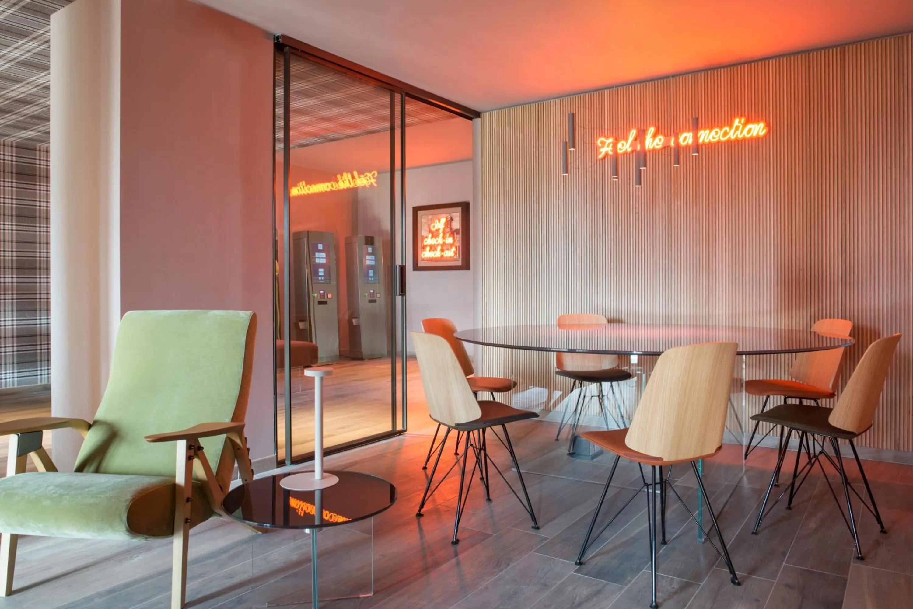 Business facilities in QC Room San Pellegrino