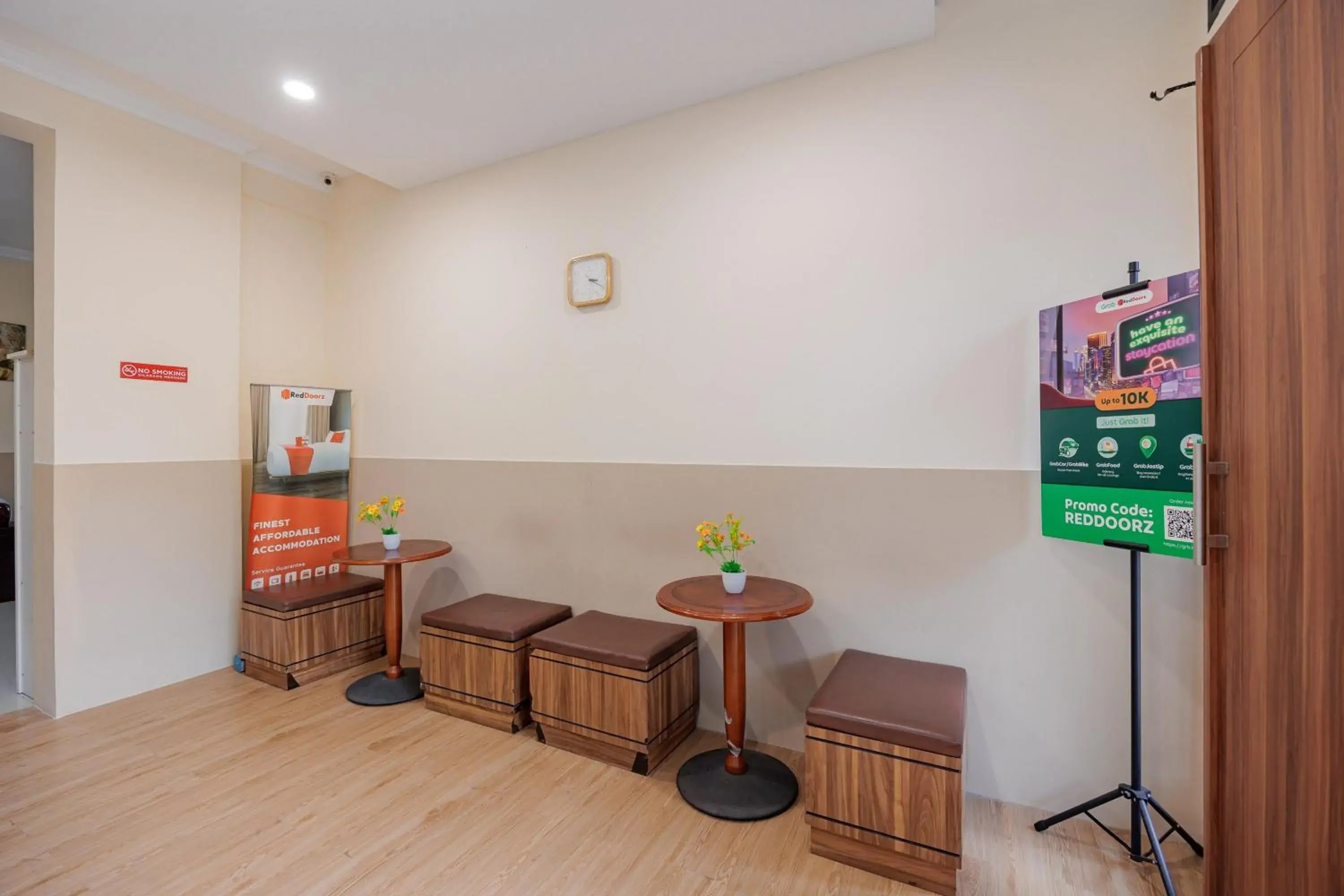 Property building in RedDoorz near Siloam Karawaci 3 Property building in RedDoorz near Siloam Karawaci 3