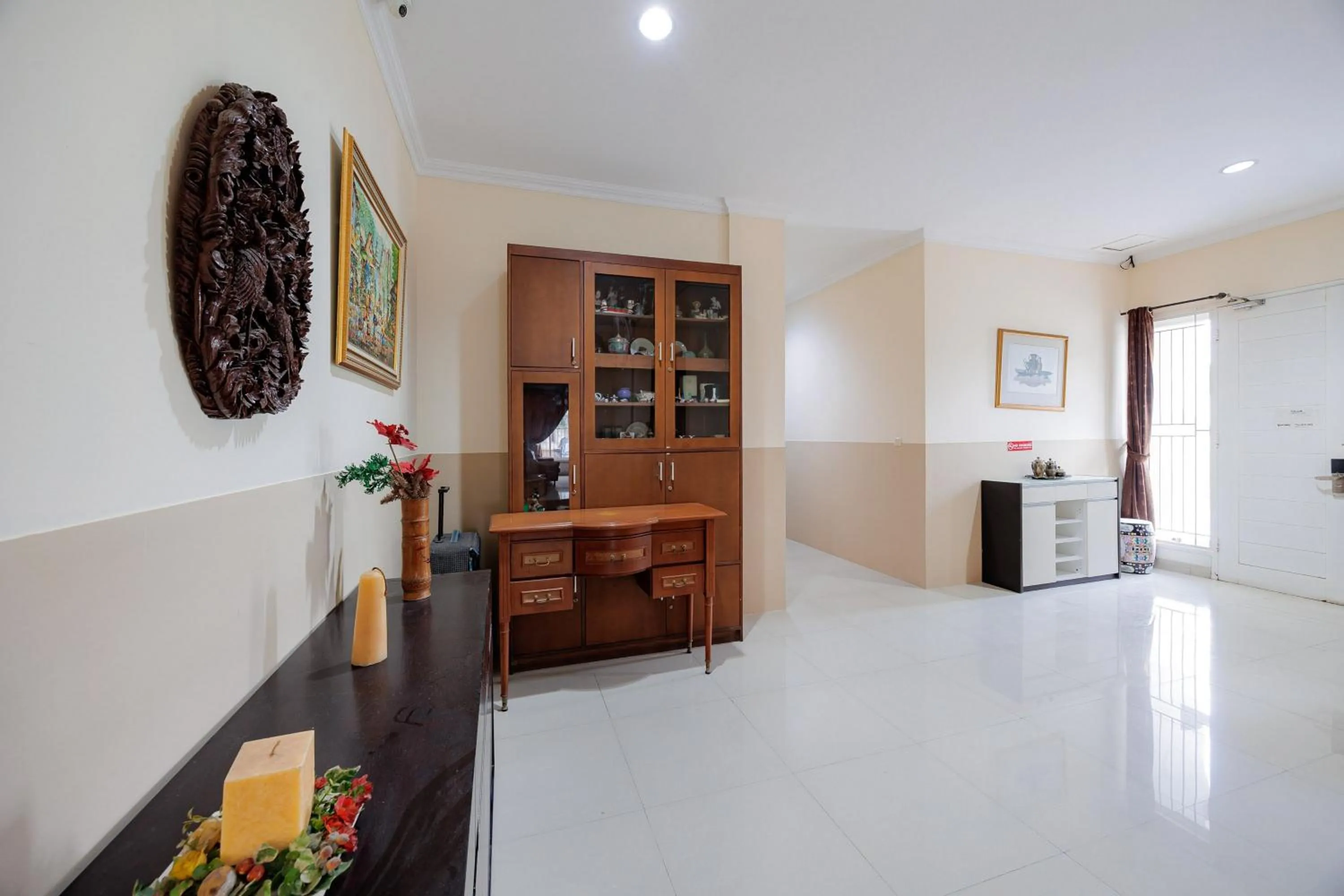 Property building in RedDoorz near Siloam Karawaci 3