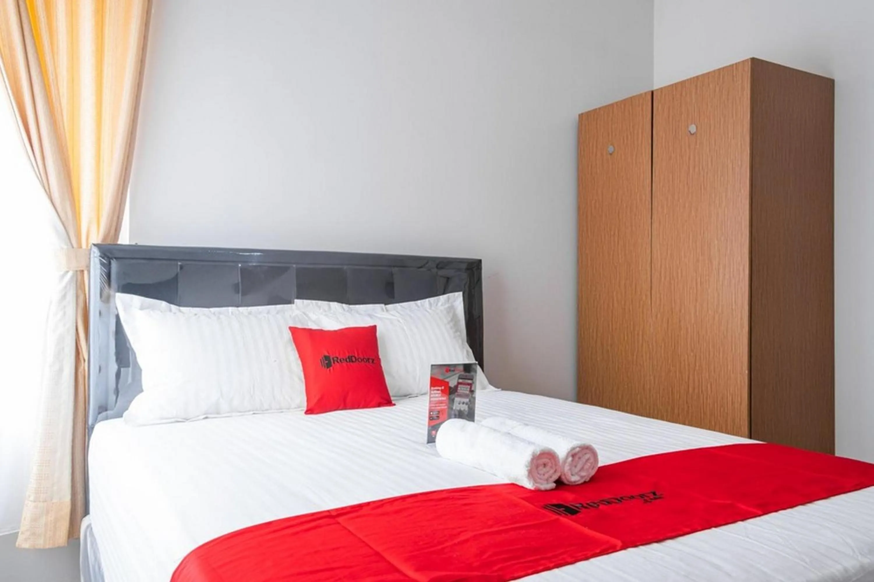 Bedroom, Bed in RedDoorz near Siloam Karawaci 3