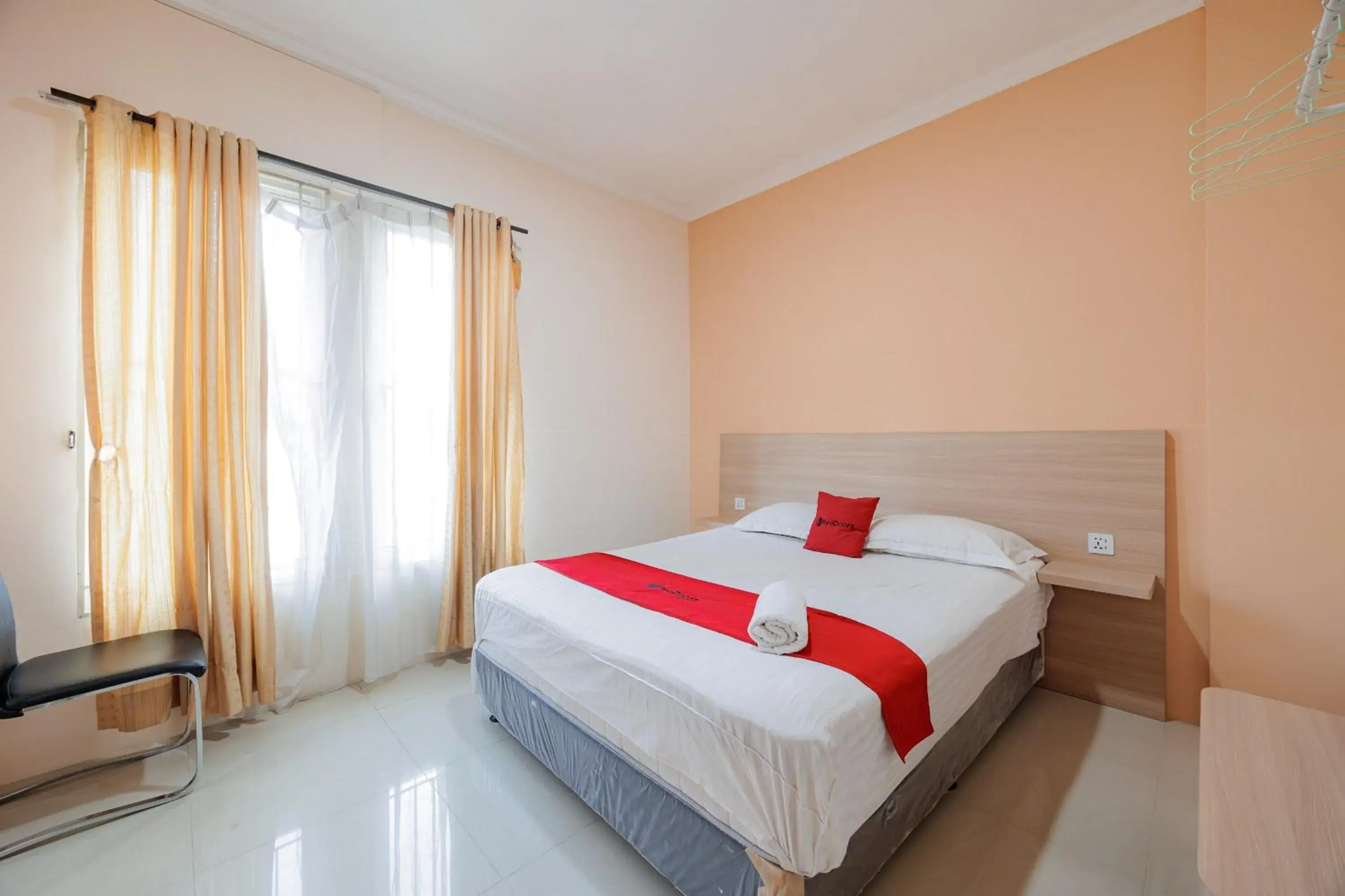 Bedroom, Bed in RedDoorz near Siloam Karawaci 3 Bedroom, Bed in RedDoorz near Siloam Karawaci 3