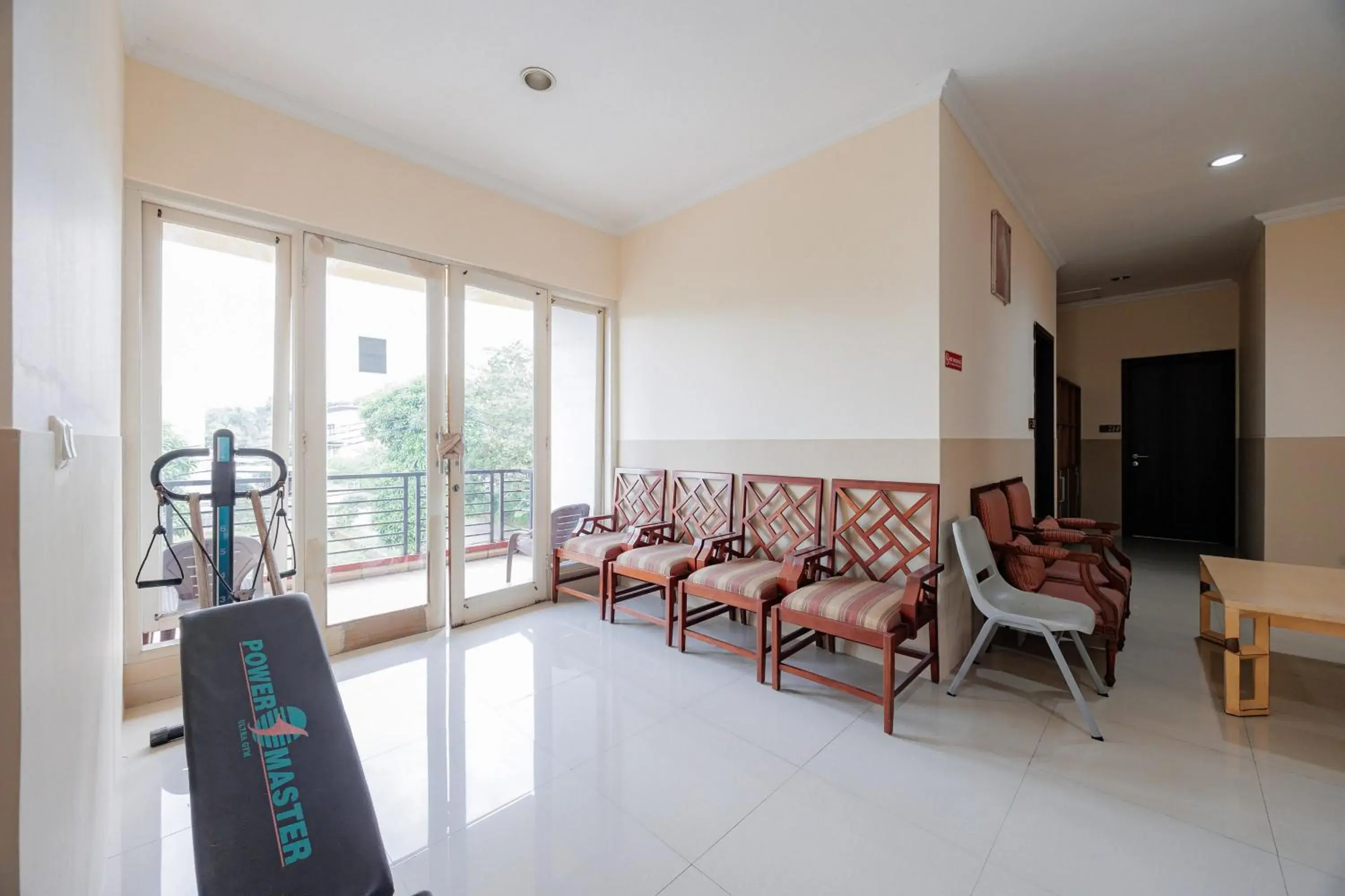 RedDoorz near Siloam Karawaci 3 RedDoorz near Siloam Karawaci 3