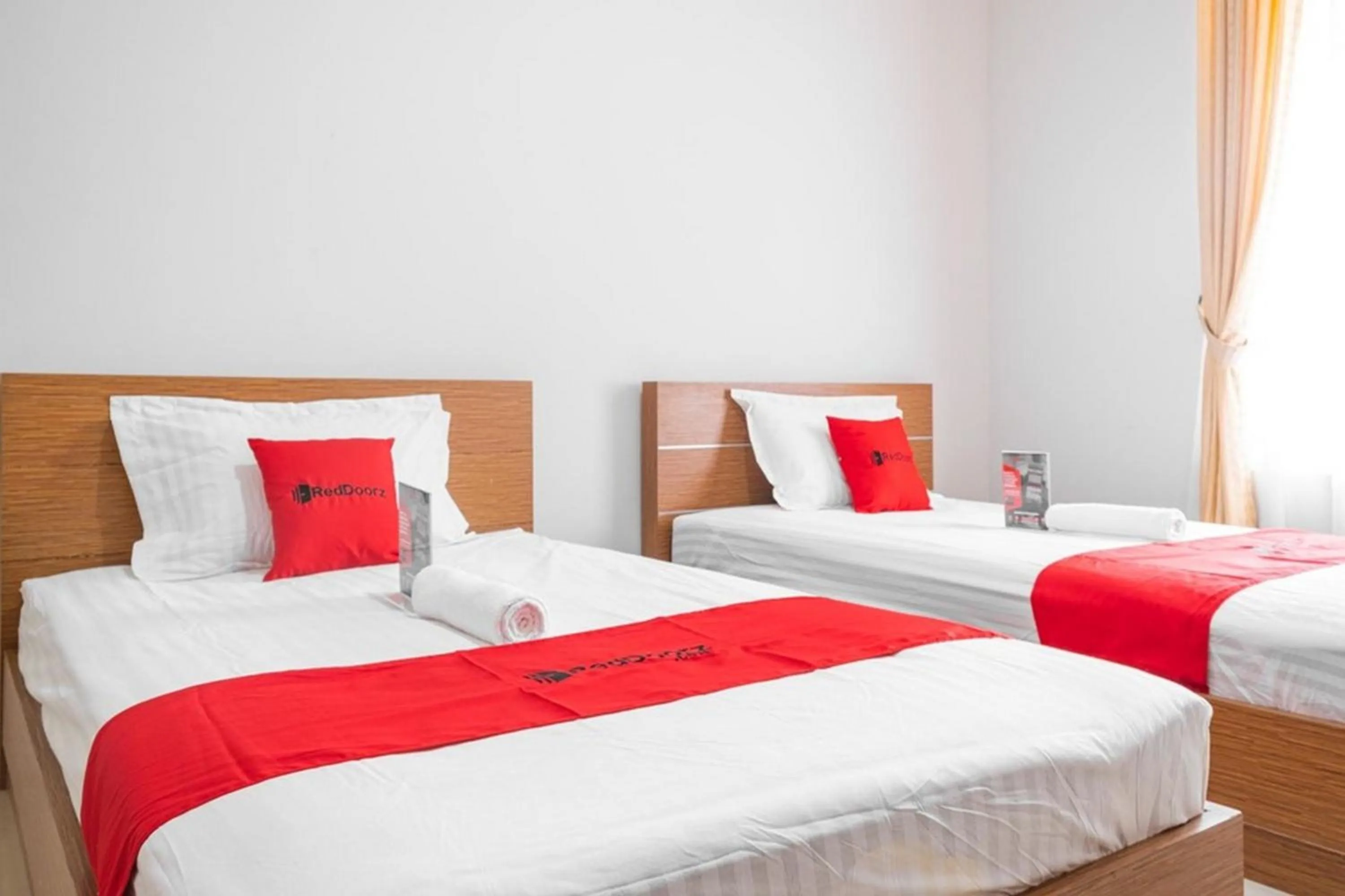 Bedroom, Bed in RedDoorz near Siloam Karawaci 3