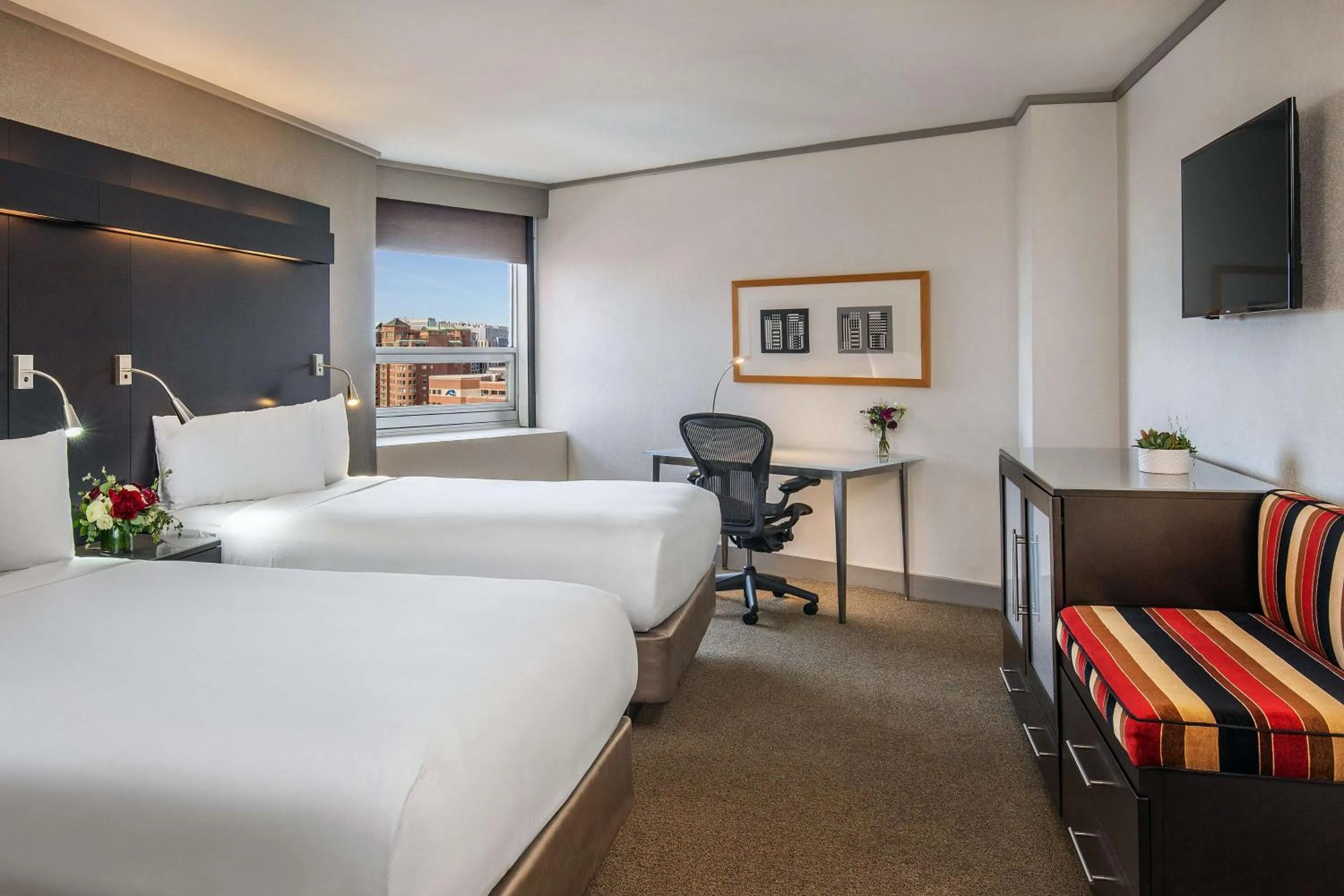 Bedroom, Bed in The Royal Sonesta Boston