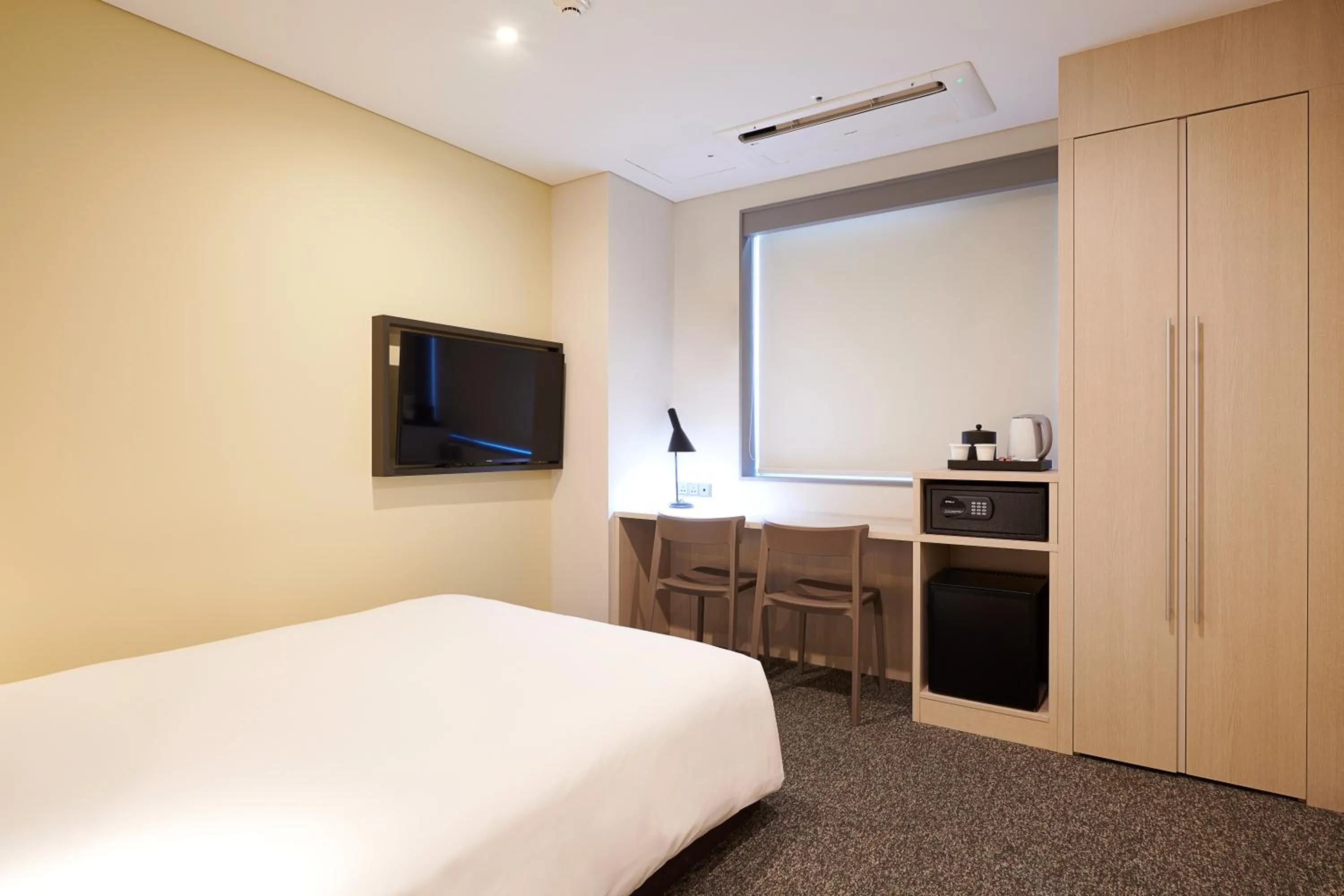 TV and multimedia, Bed in Nine Tree by Parnas Seoul Dongdaemun