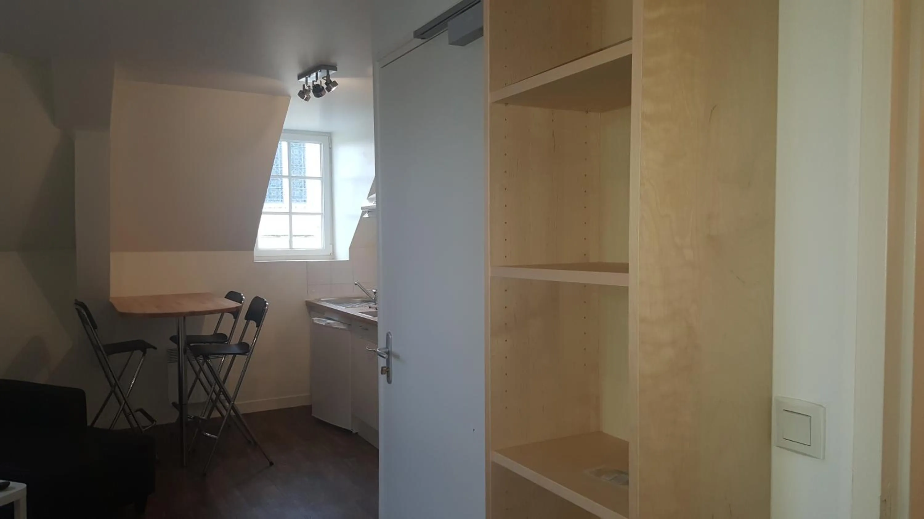 Area and facilities in Au Pigeon Blanc