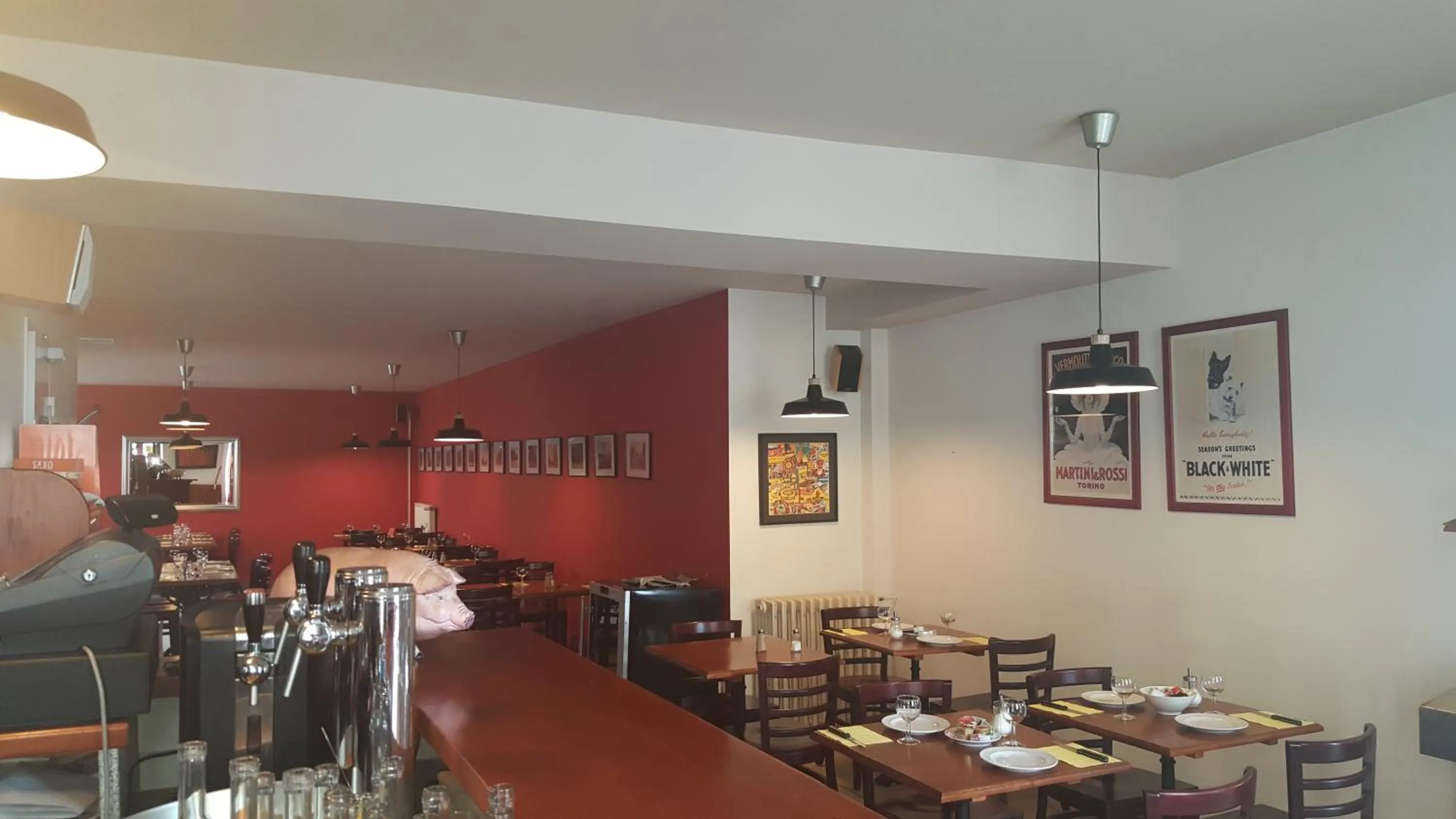 Restaurant/places to eat in Au Pigeon Blanc