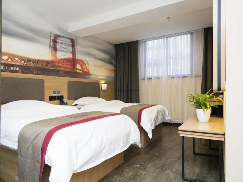 Bed in Thank Inn Plus Hotel Shanghai Qingpu District Hongqiao National Exhibition Center Xujing North City