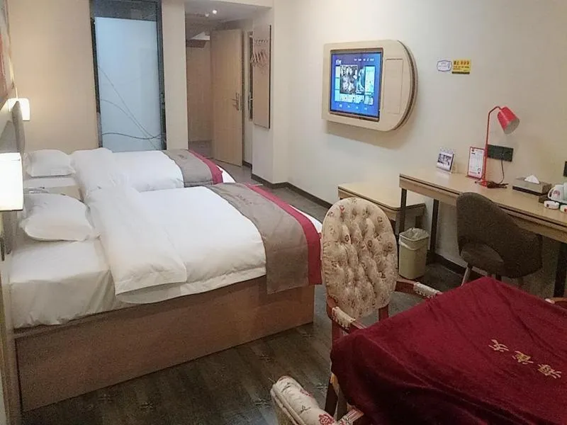 Bed in Thank Inn Plus Hotel Hunan Yongzhou Jiangyong County Yonghua International