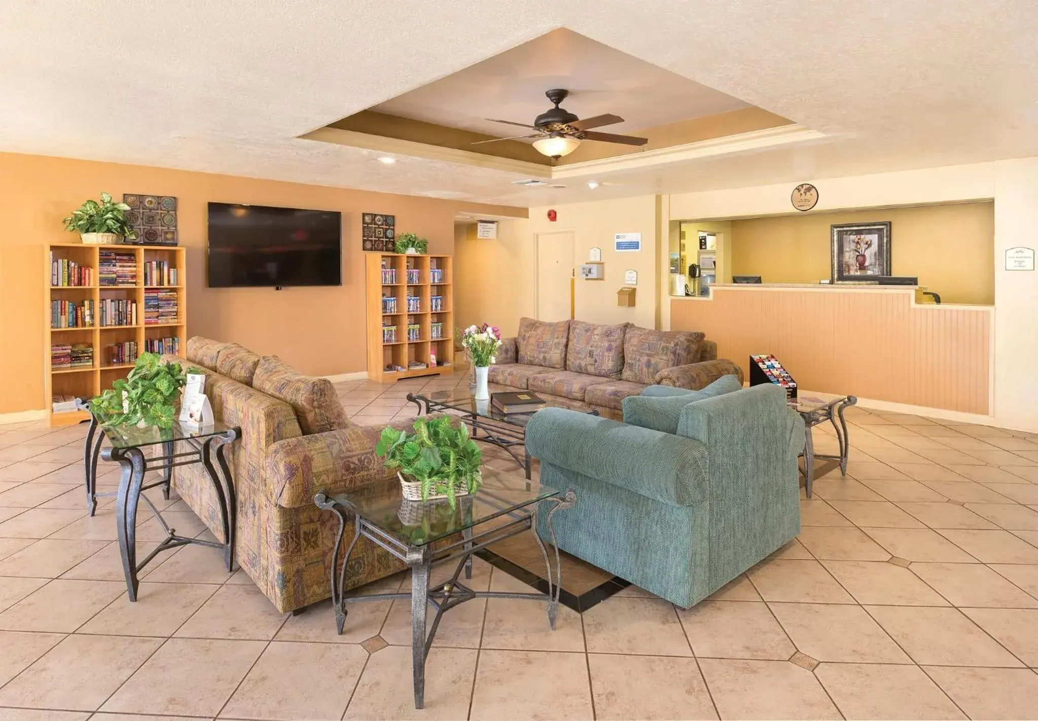 Lobby or reception in WorldMark Palm Springs - Plaza Resort and Spa Lobby or reception in WorldMark Palm Springs - Plaza Resort and Spa