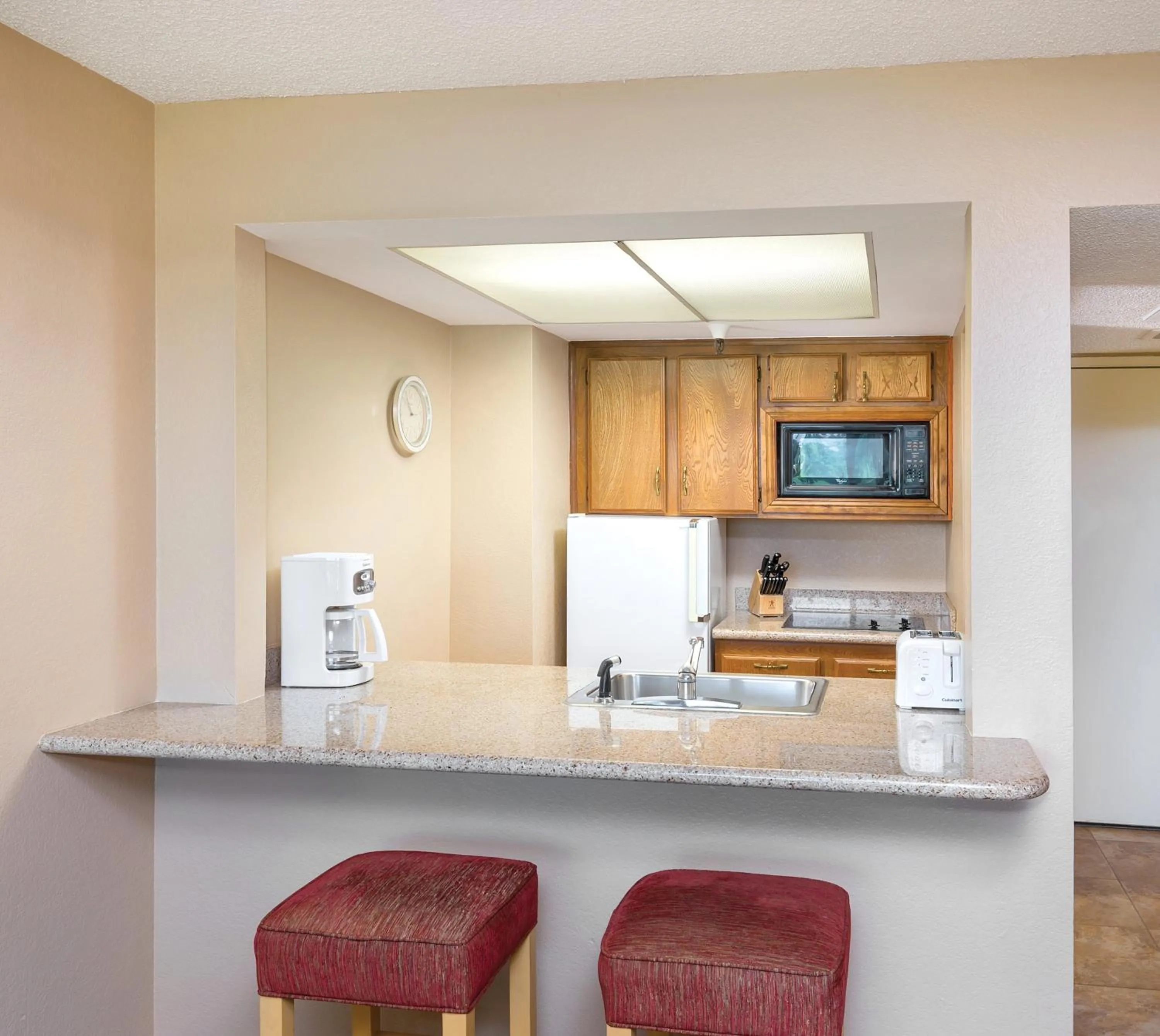 Kitchen or kitchenette in WorldMark Palm Springs - Plaza Resort and Spa