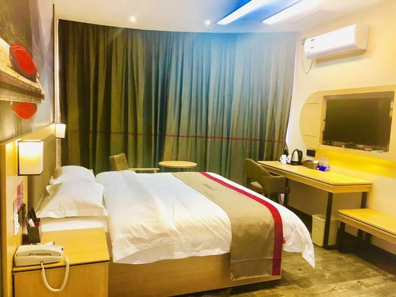 Bed in Thank Inn Plus Hotel Guangdong Dongguan Zhongtang Town Daxinwei Road