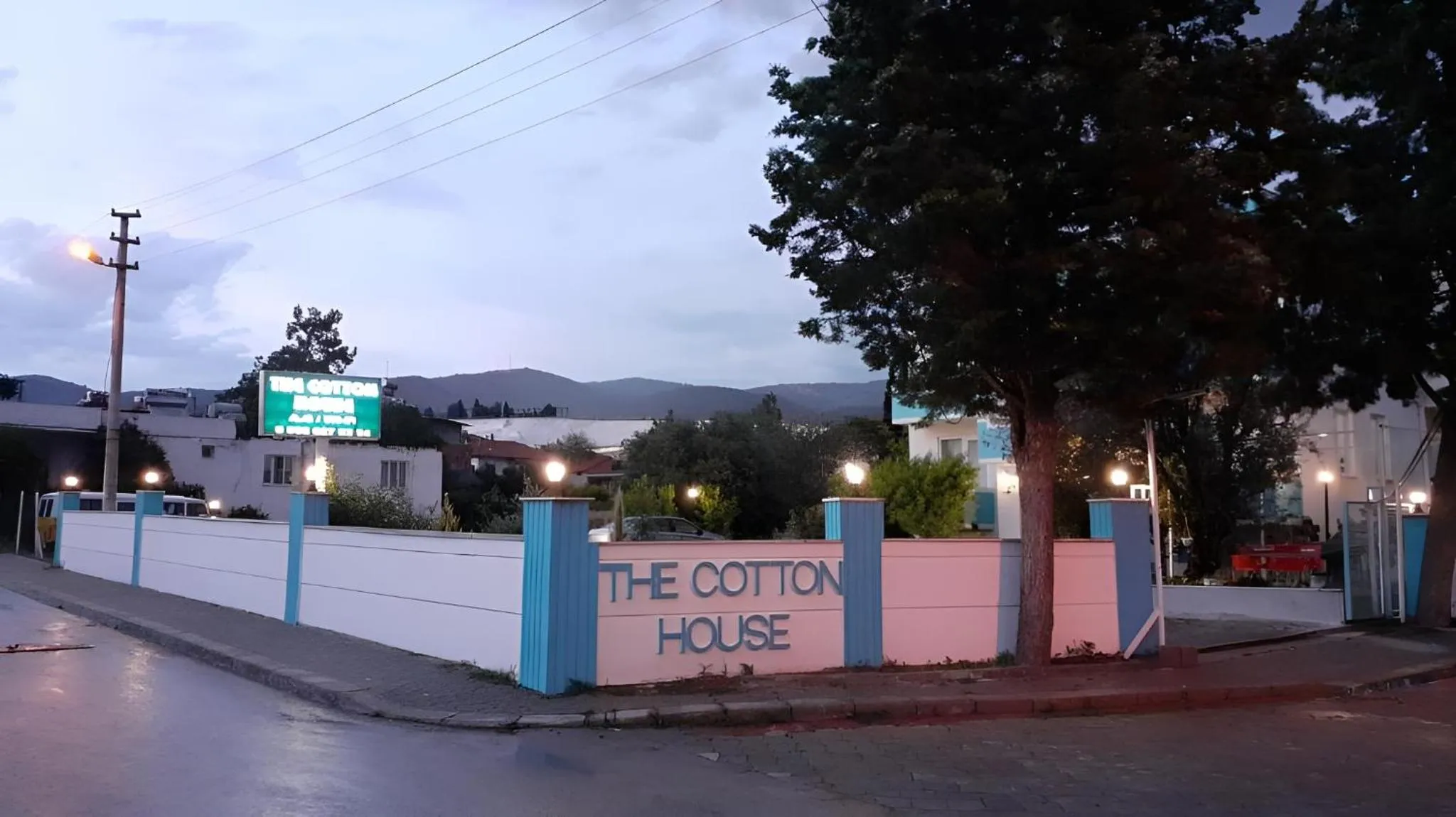 Facade/entrance in The Cotton House