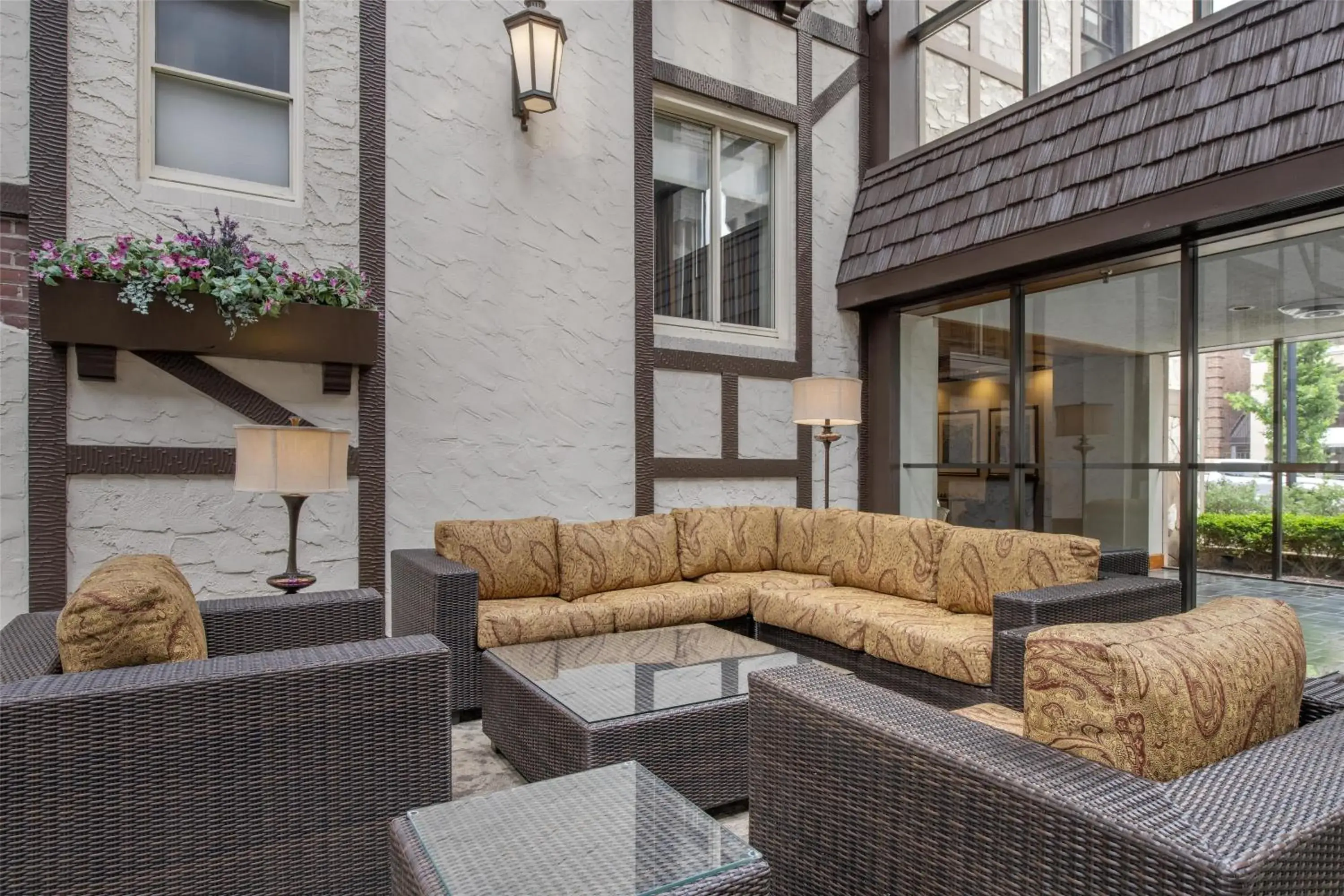 Pool view in Best Western Plus The Normandy Inn & Suites Pool view in Best Western Plus The Normandy Inn & Suites