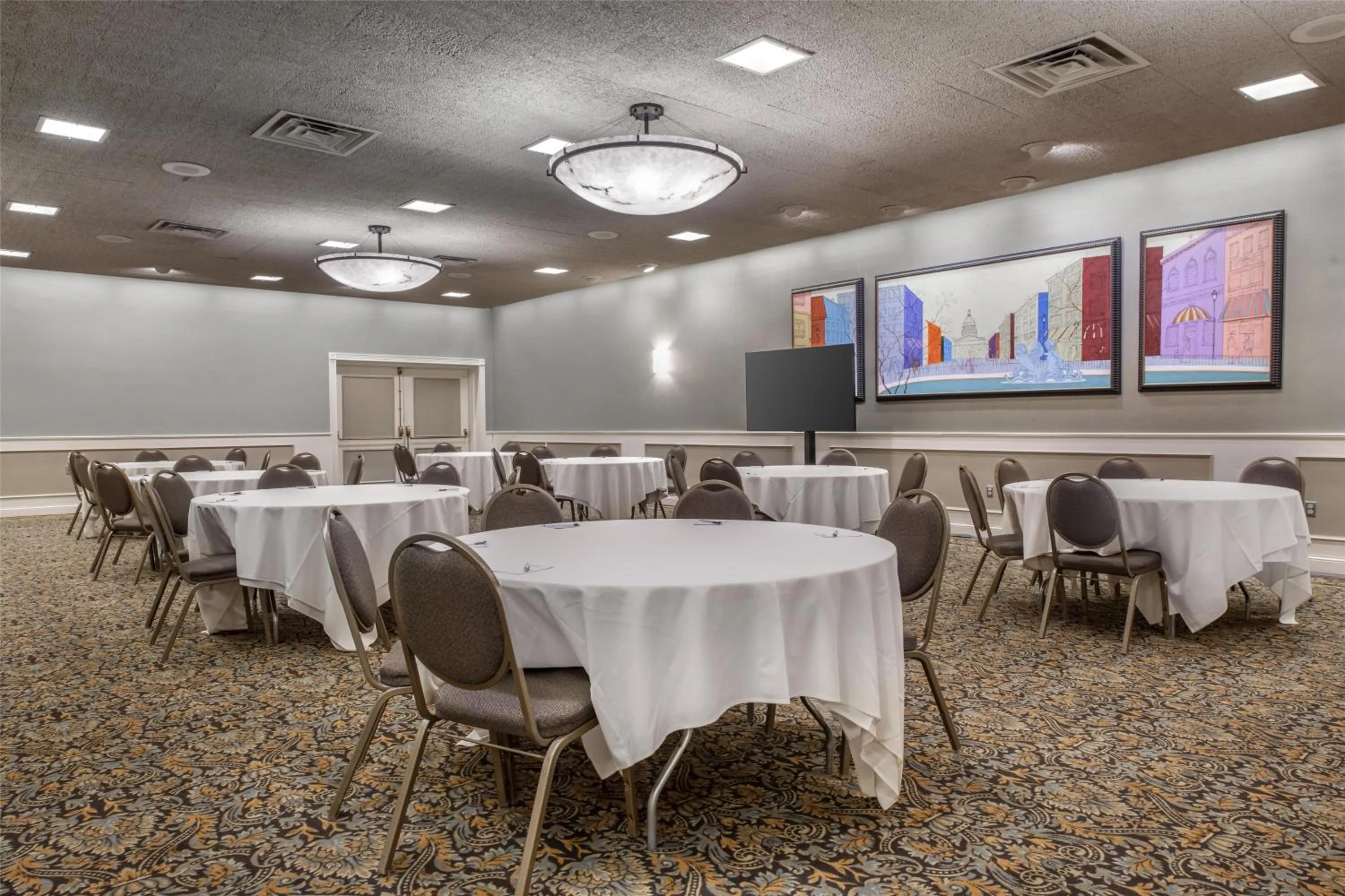Meeting/conference room in Best Western Plus The Normandy Inn & Suites