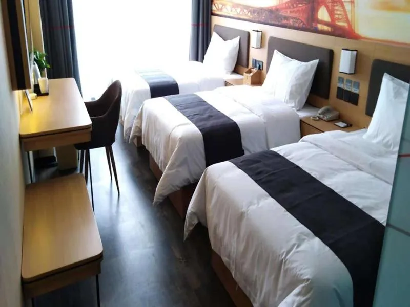 Bed in Thank Inn Plus Hotel Henan Kaifeng Tongxu county Renmin Road