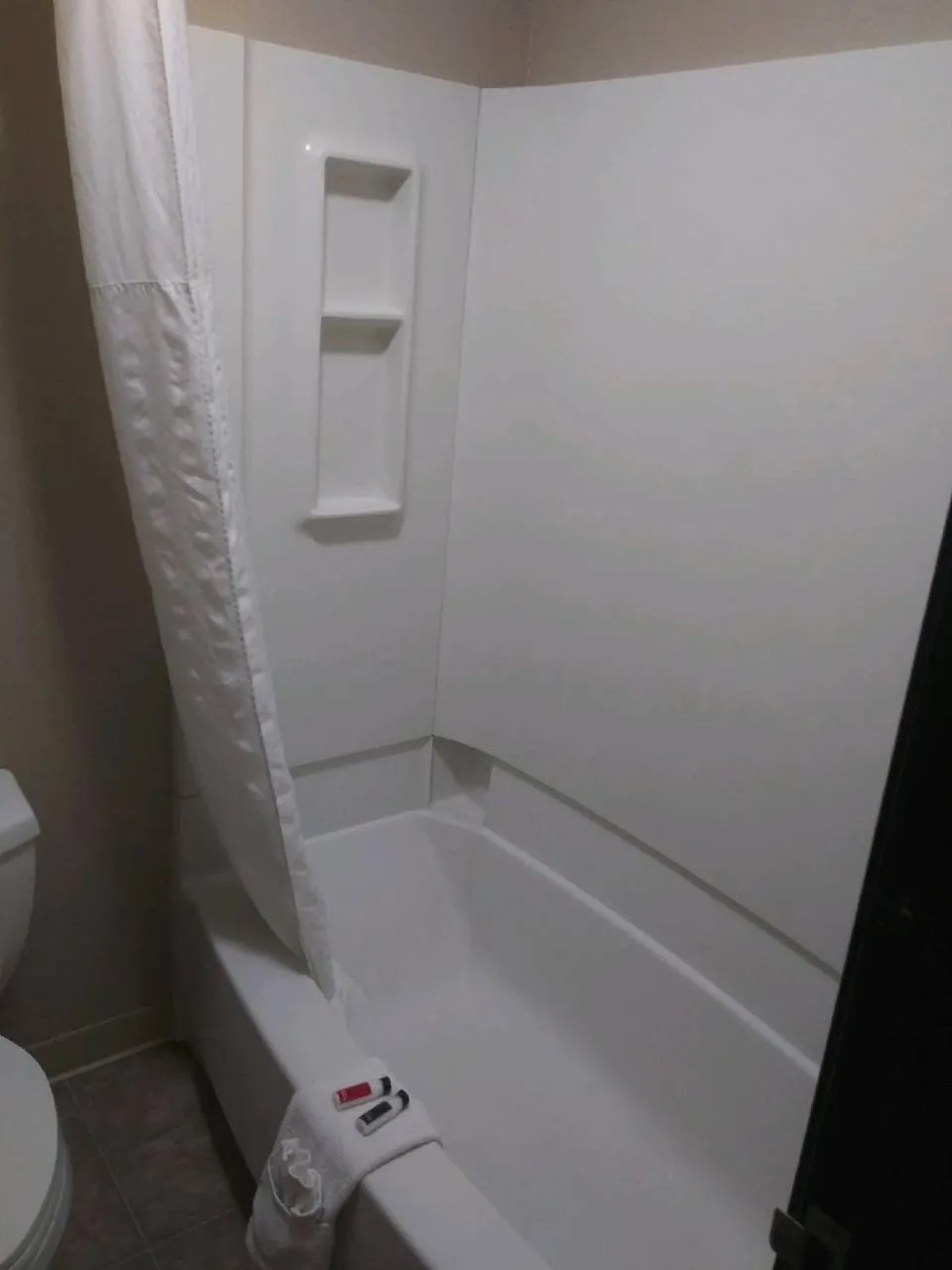 Bath in Super 8 by Wyndham Albuquerque West/Coors Blvd