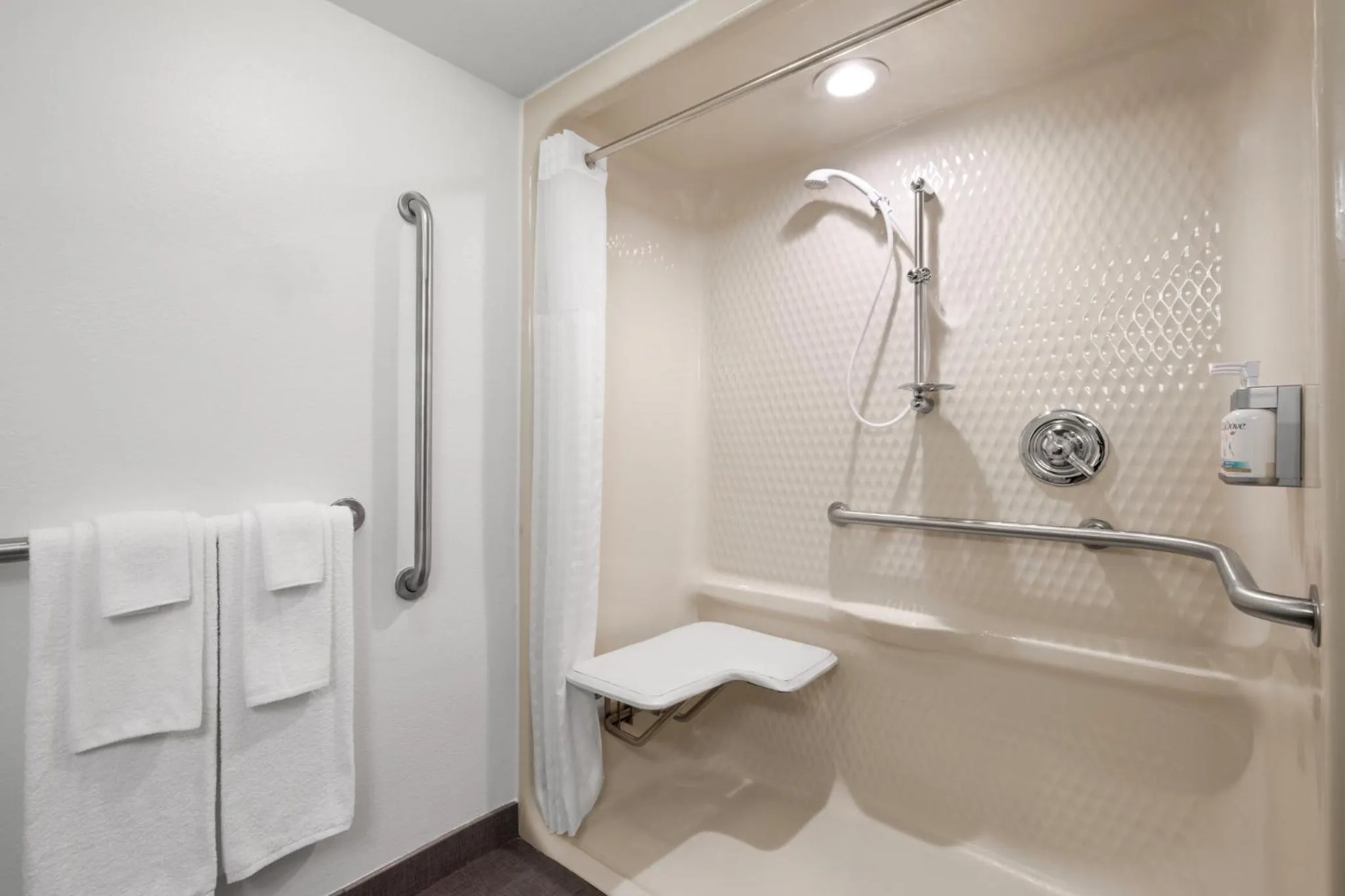 Photo of the whole room in Albuquerque Hotel West by IHG