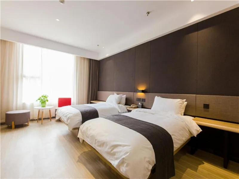 Bed in Thank Inn Plus Hotel Hebei Shijiazhuang High-tech Zone Torch Plaza