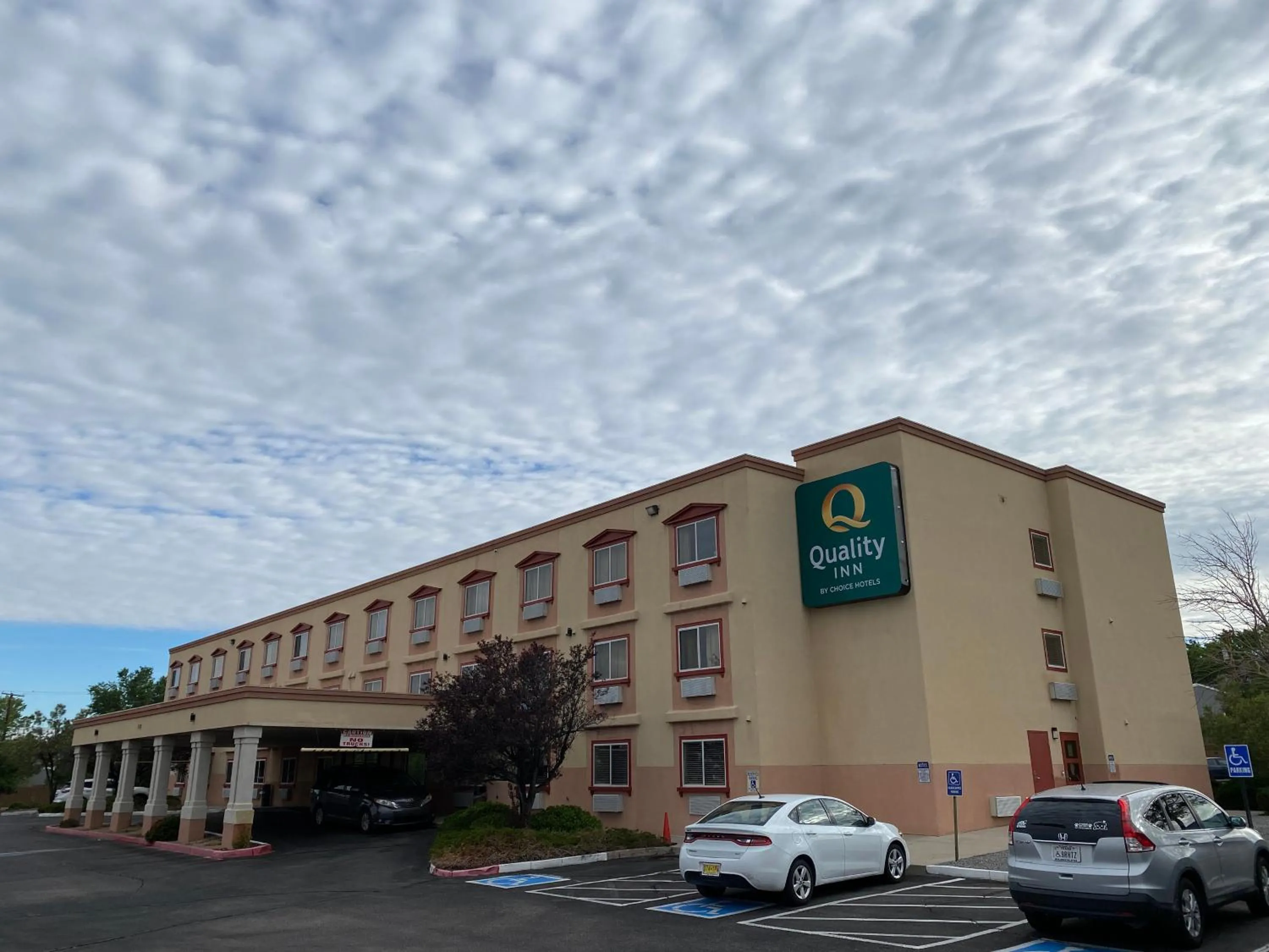 Property building in Quality Inn Albuquerque East I-40 Juan Tabo Exit