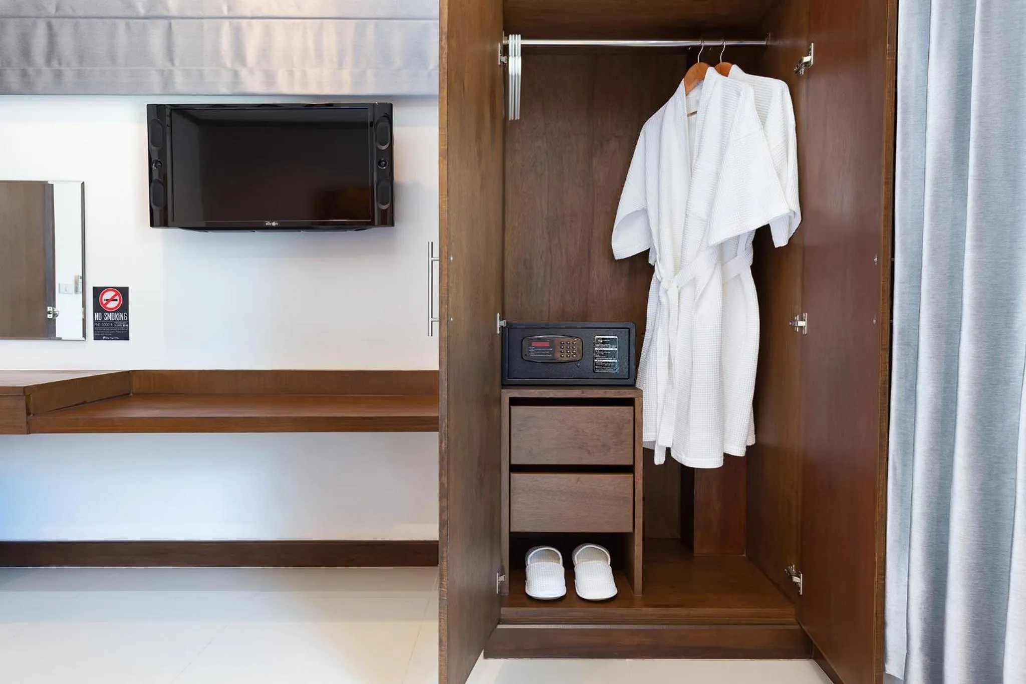 TV and multimedia in Lady Naya Villas - SHA Extra Plus