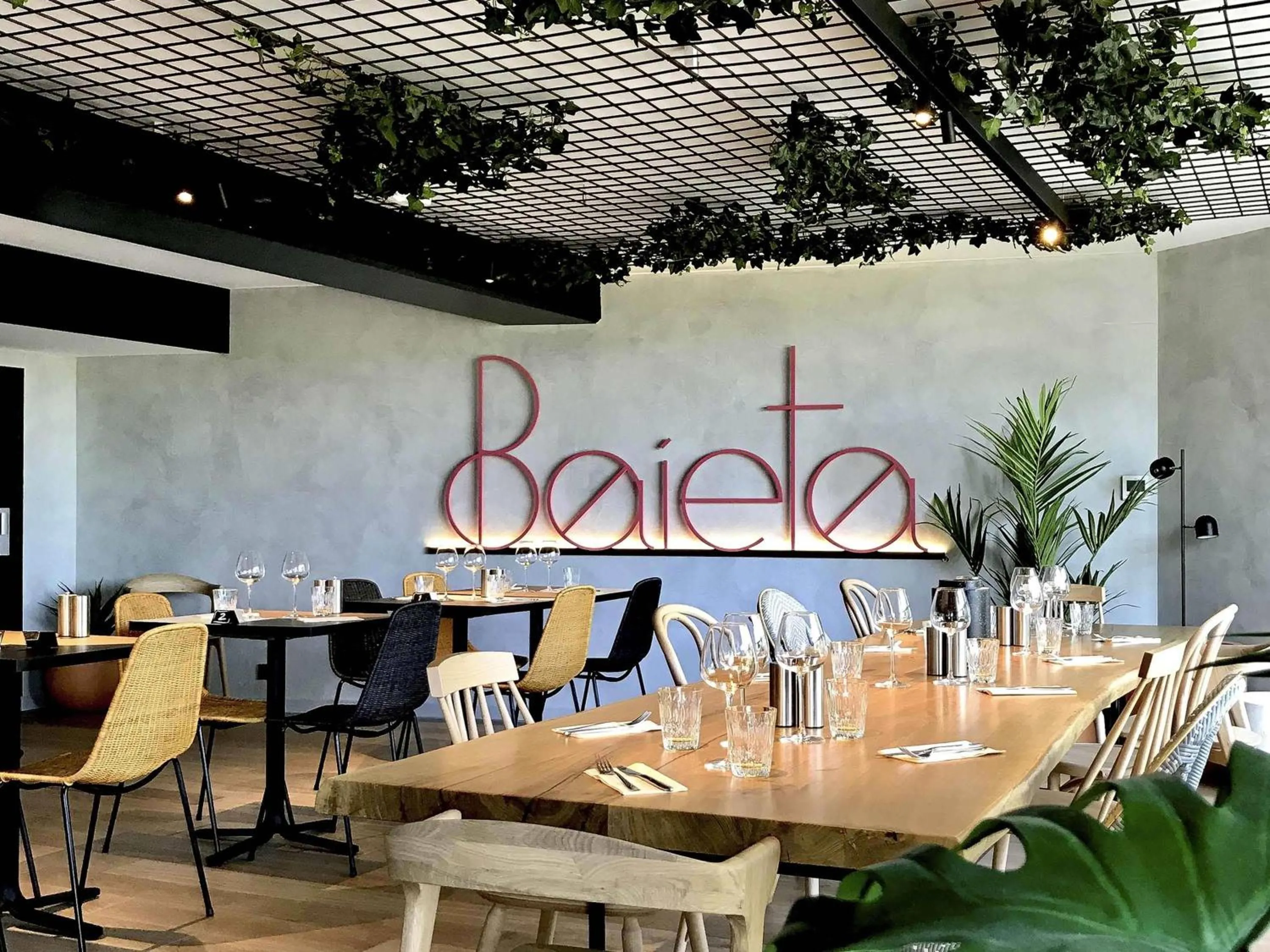 Restaurant/places to eat in ibis Nice Aéroport Promenade des Anglais