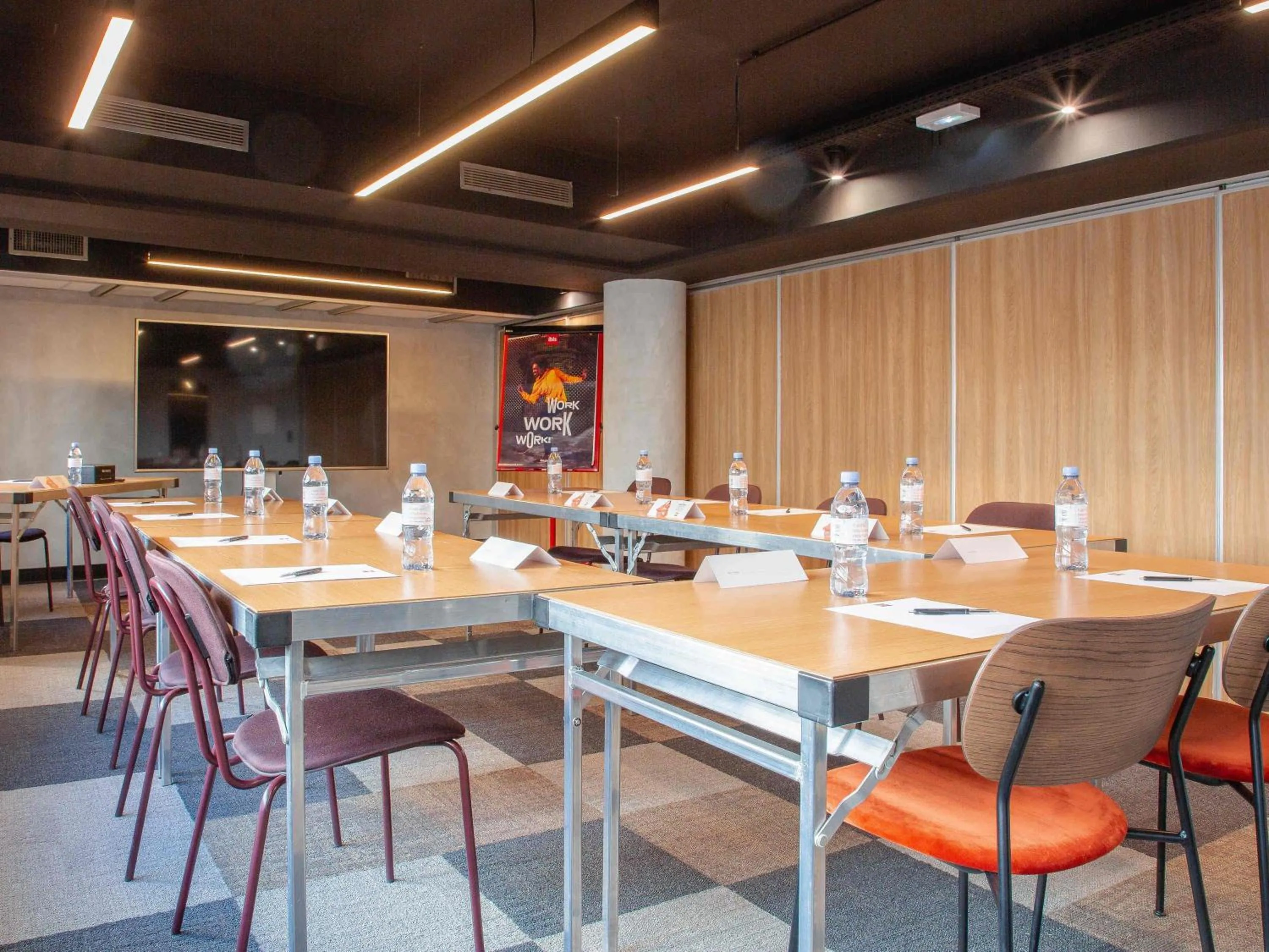 Meeting/conference room in ibis Nice Aéroport Promenade des Anglais