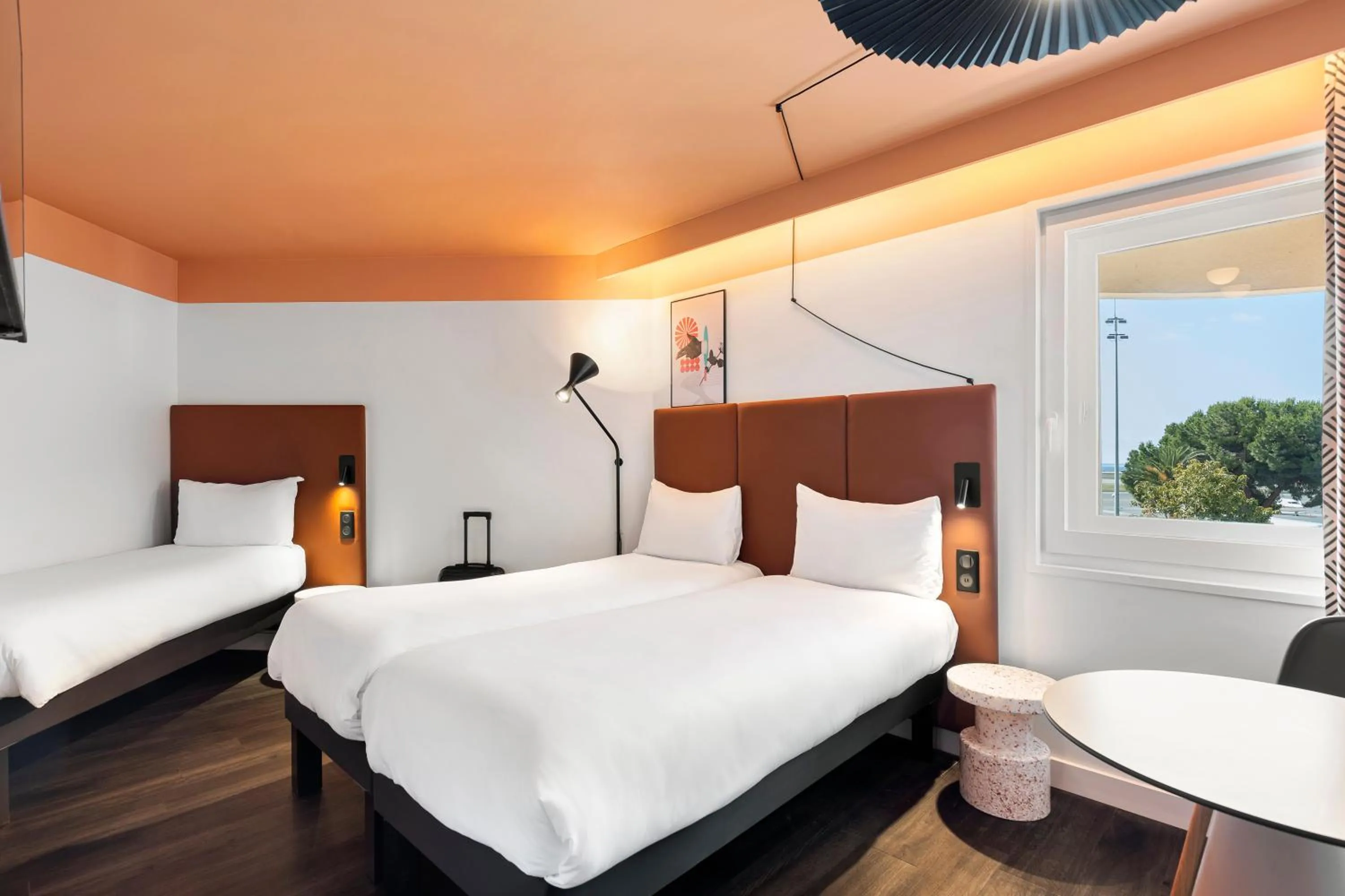Photo of the whole room, Bed in ibis Nice Aéroport Promenade des Anglais