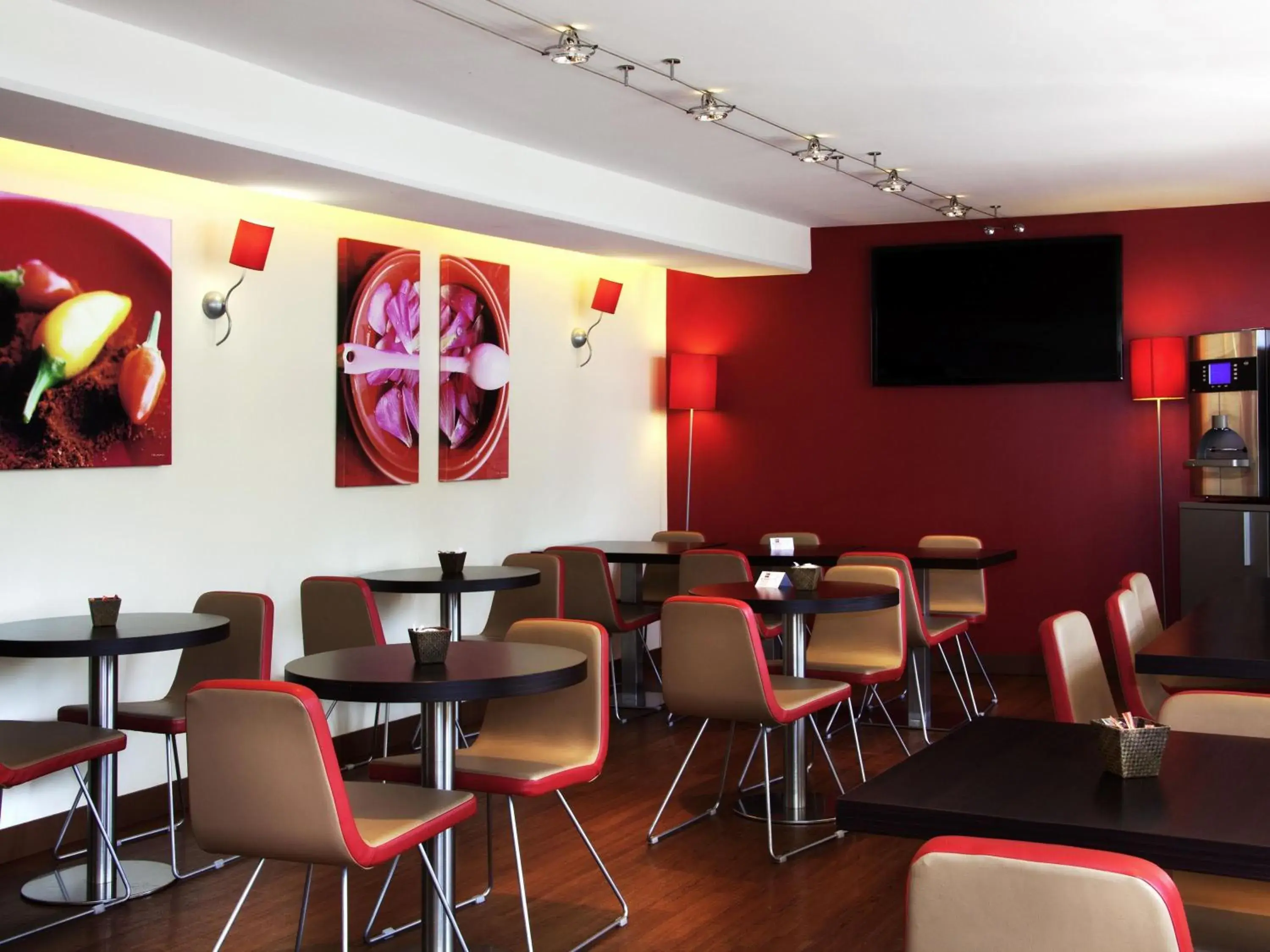 Restaurant/places to eat in ibis Nice Aéroport Promenade des Anglais Restaurant/places to eat in ibis Nice Aéroport Promenade des Anglais