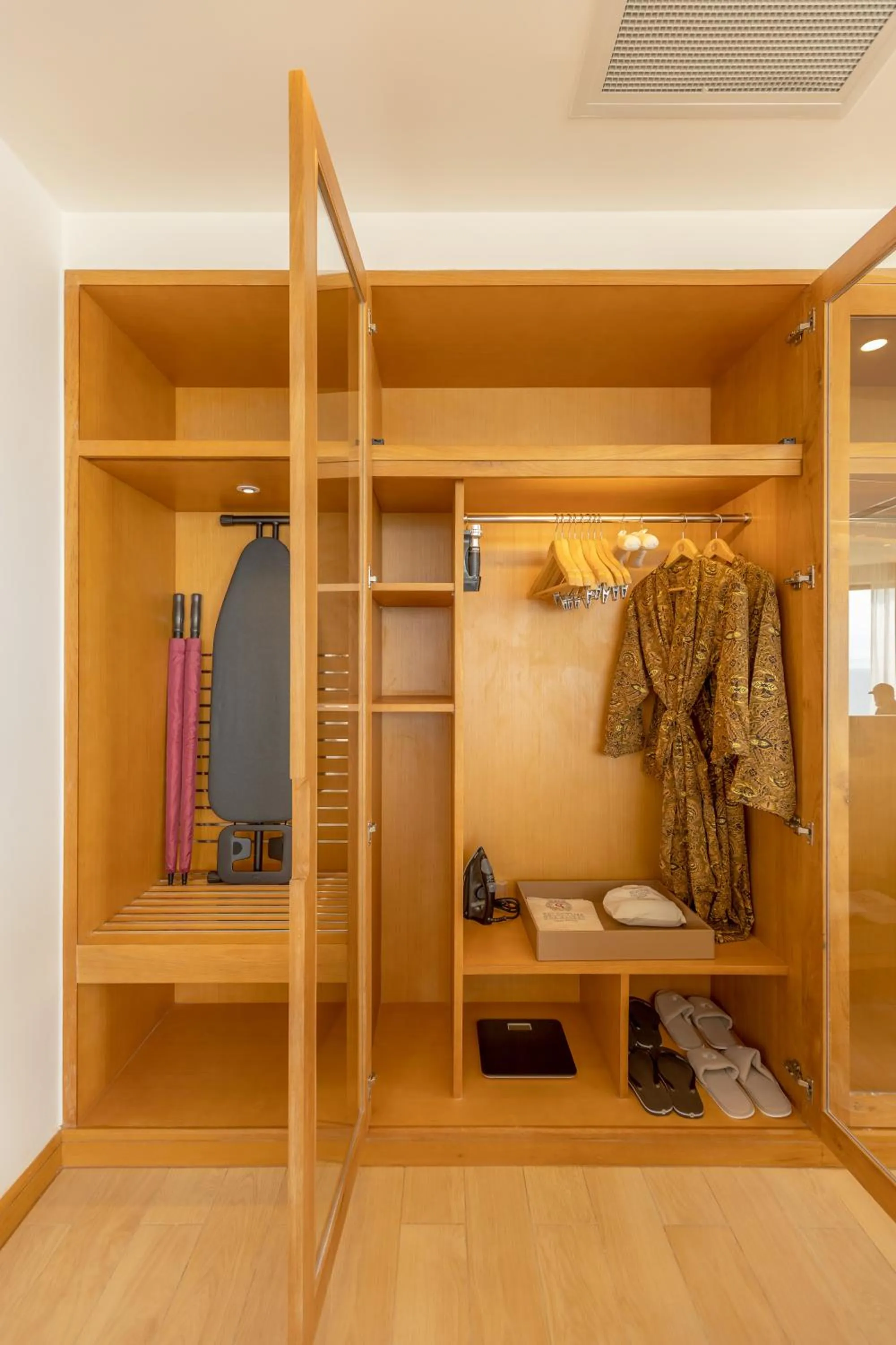 wardrobe in Selectum Noa Resort Cam Ranh