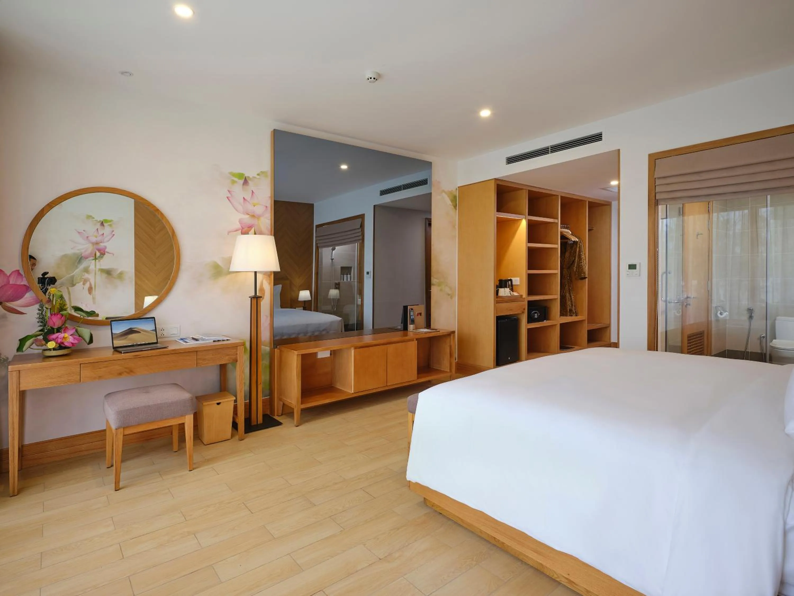 Bedroom, Bed in Selectum Noa Resort Cam Ranh
