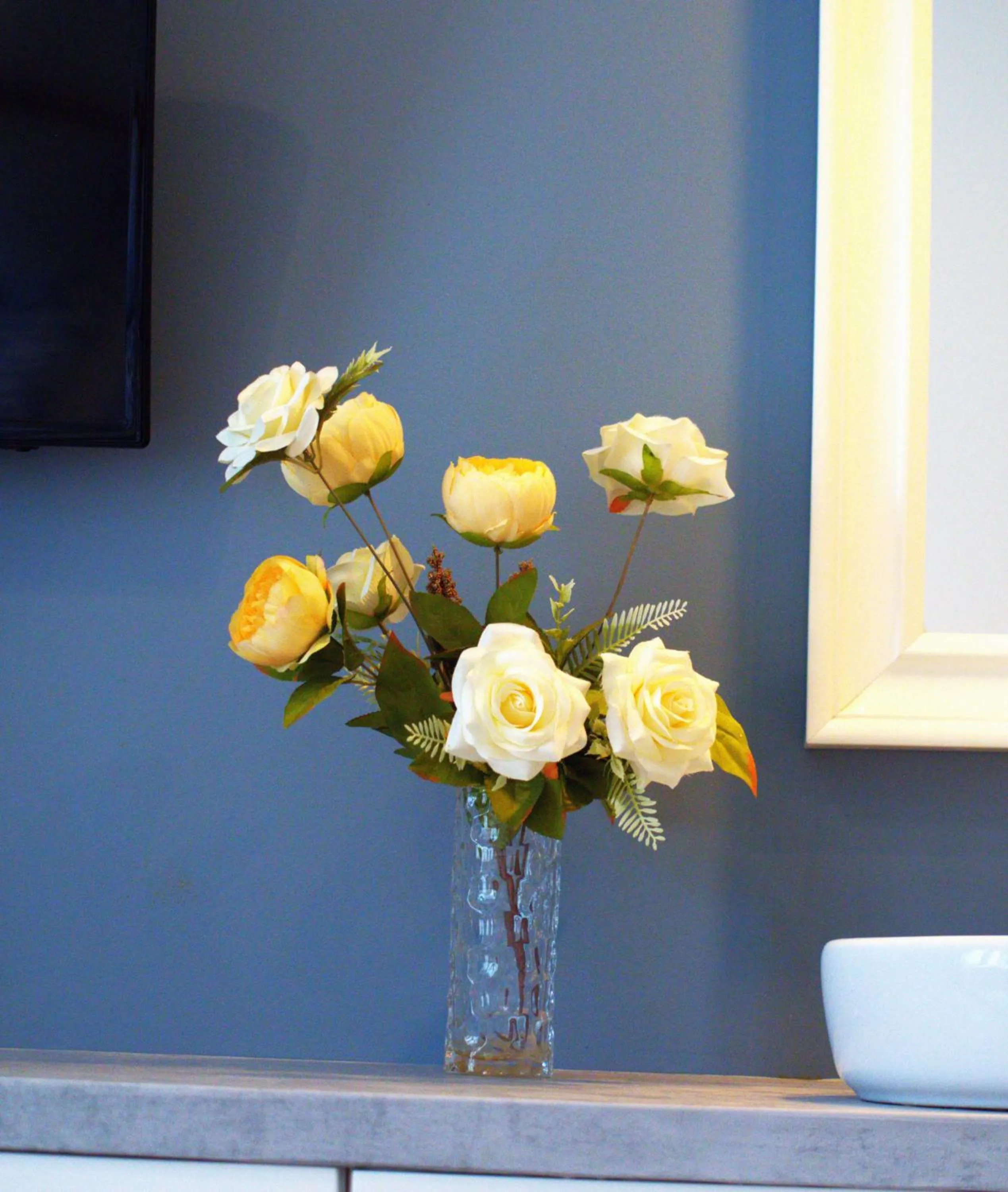 Decorative detail in Chmielna 5 Rooms & Apartments