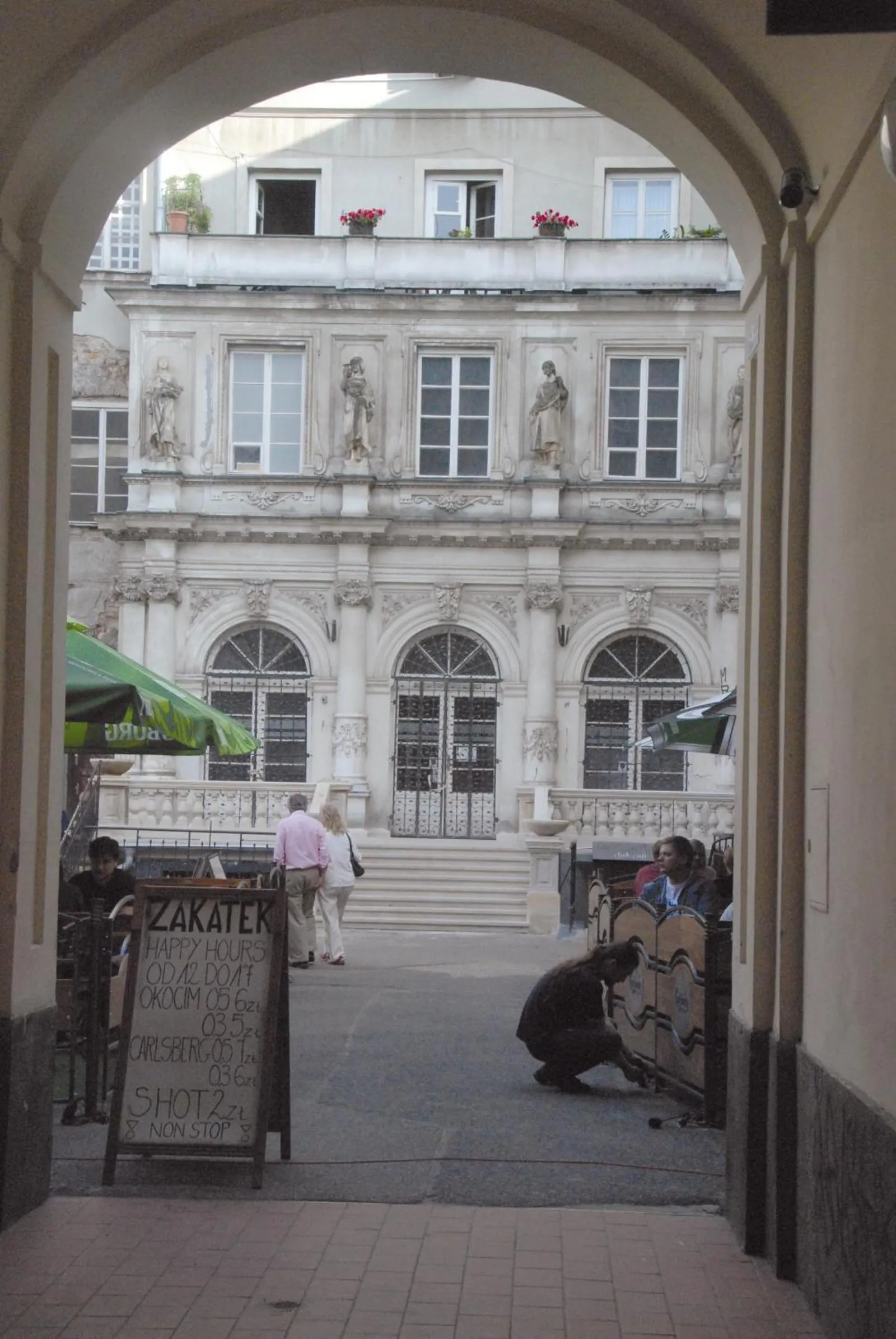 Property building in Chmielna 5 Rooms & Apartments