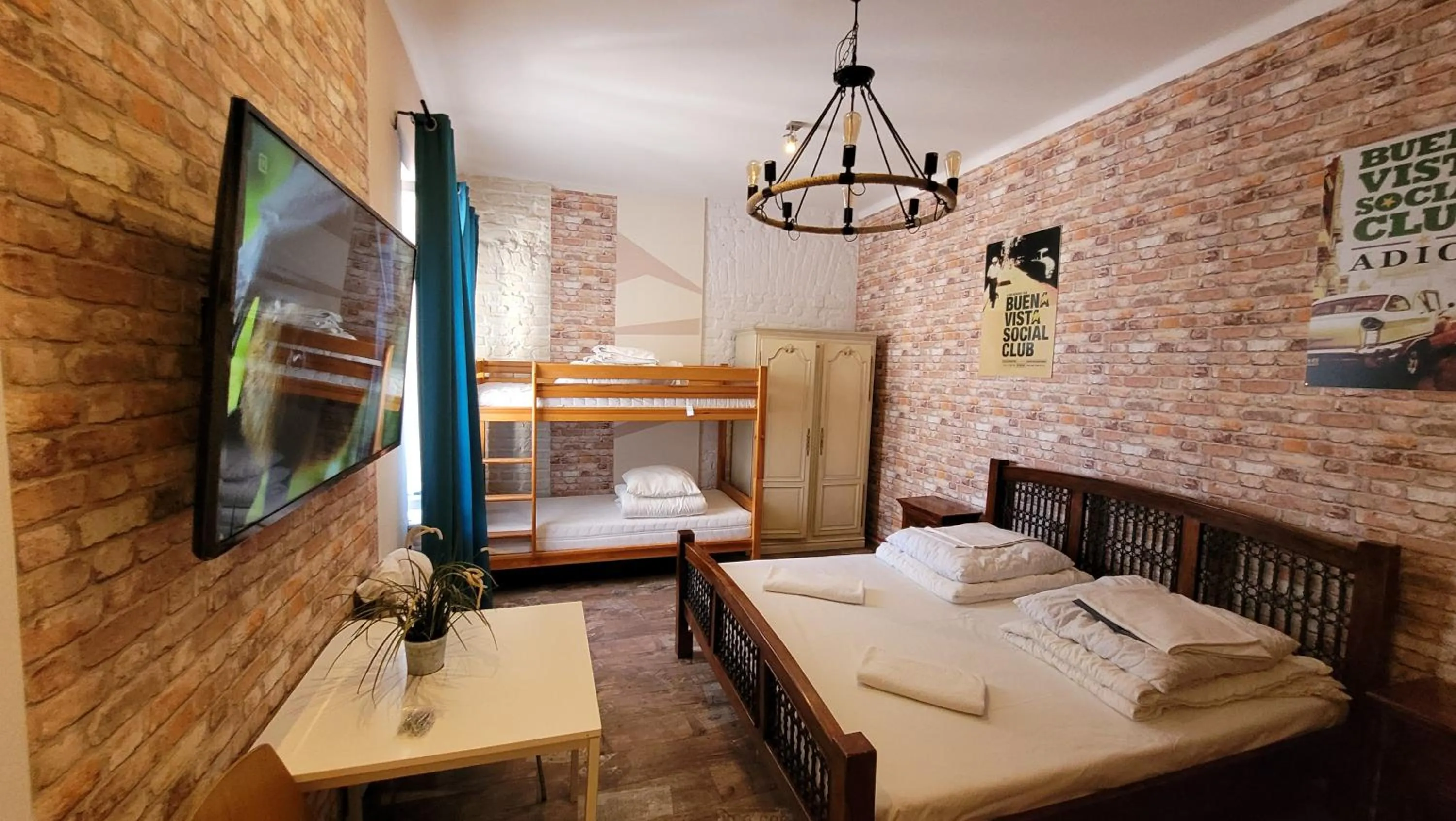 Bed in Chmielna 5 Rooms & Apartments