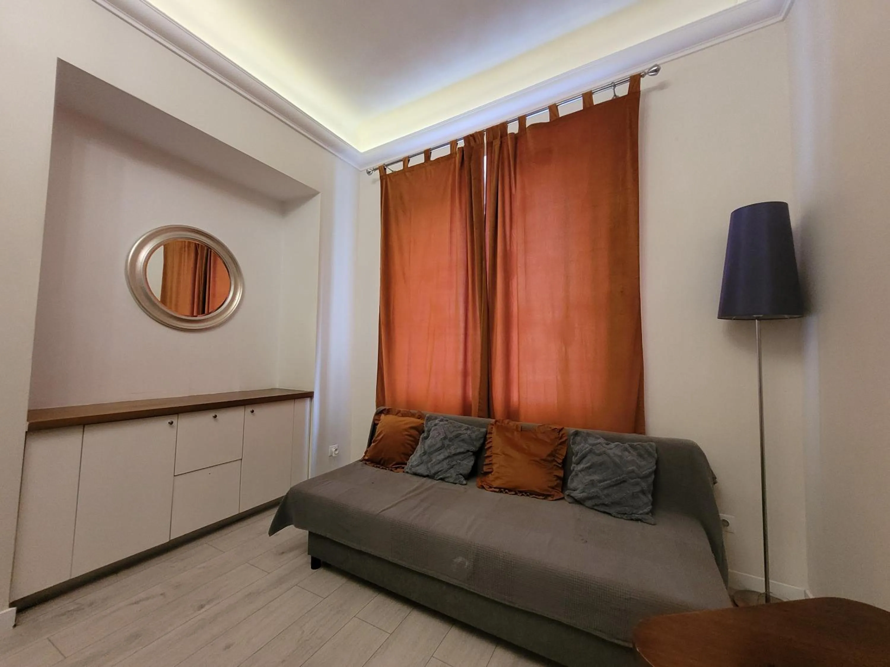 Chmielna 5 Rooms & Apartments