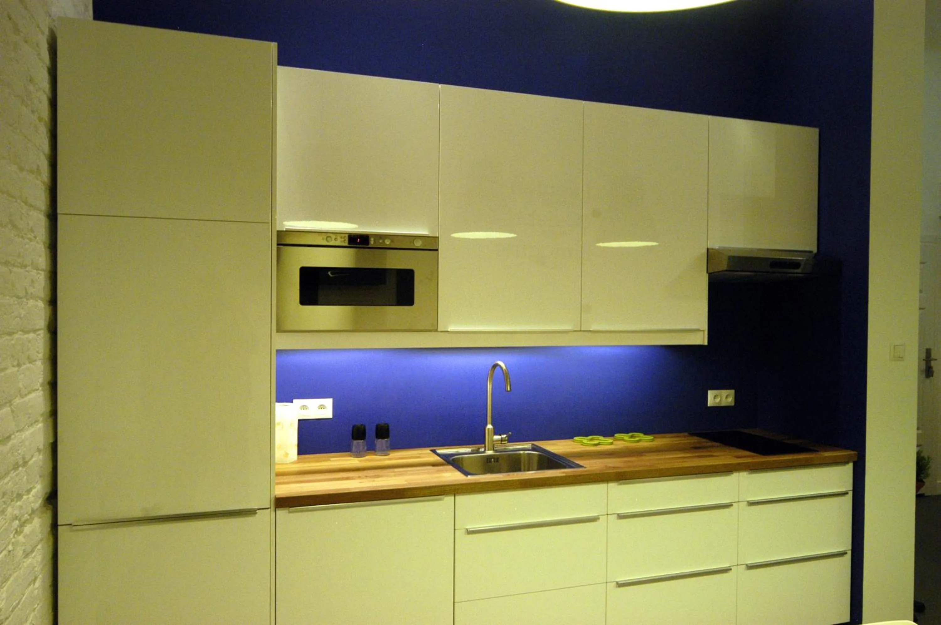 Kitchen or kitchenette in Chmielna 5 Rooms & Apartments
