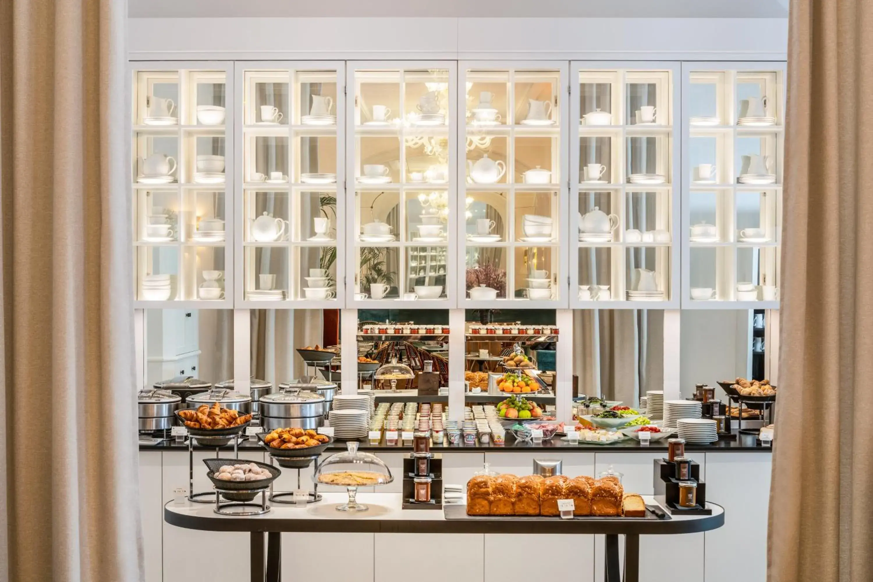 Breakfast in Holiday Inn Paris - Gare de Lyon Bastille by IHG Breakfast in Holiday Inn Paris - Gare de Lyon Bastille by IHG